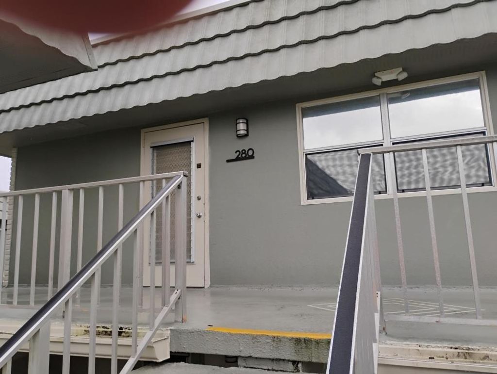 Photo of 280 Flanders #F, Delray Beach, FL 33484 (MLS # R11136031)