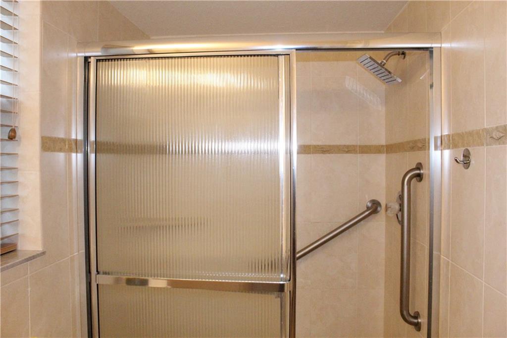 MANSON CONDO - Residential