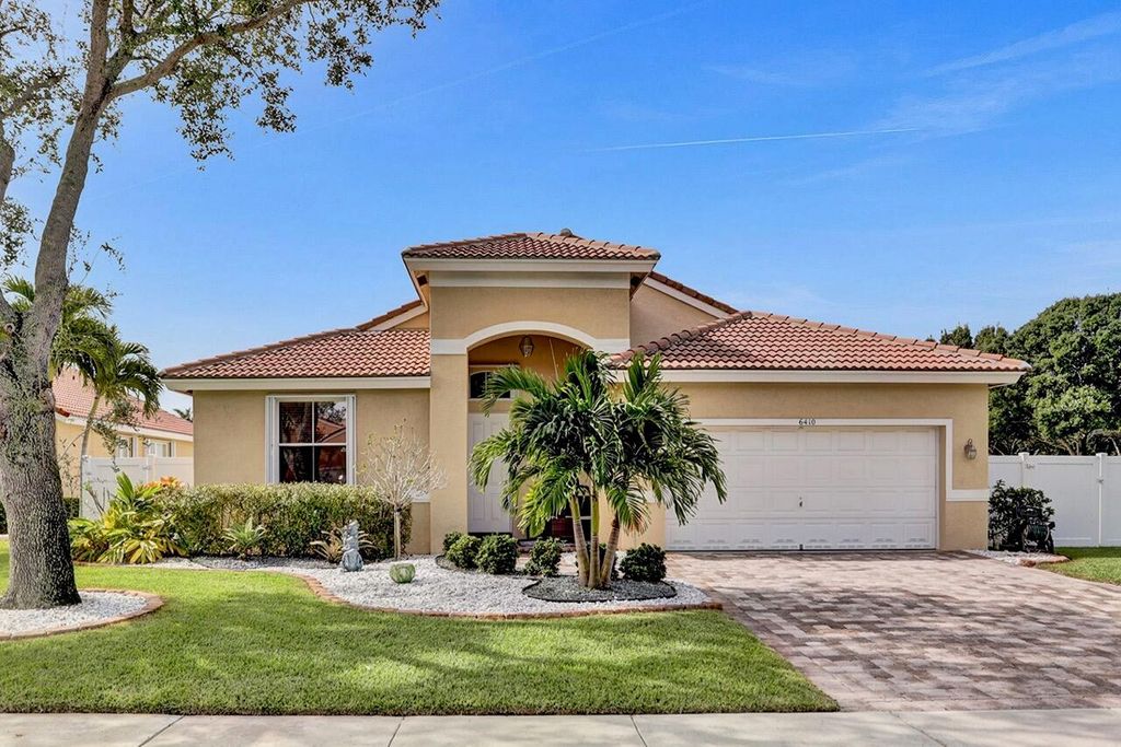 Photo of 6410 C Durham Drive, Lake Worth, FL 33467 (MLS # R10897637)