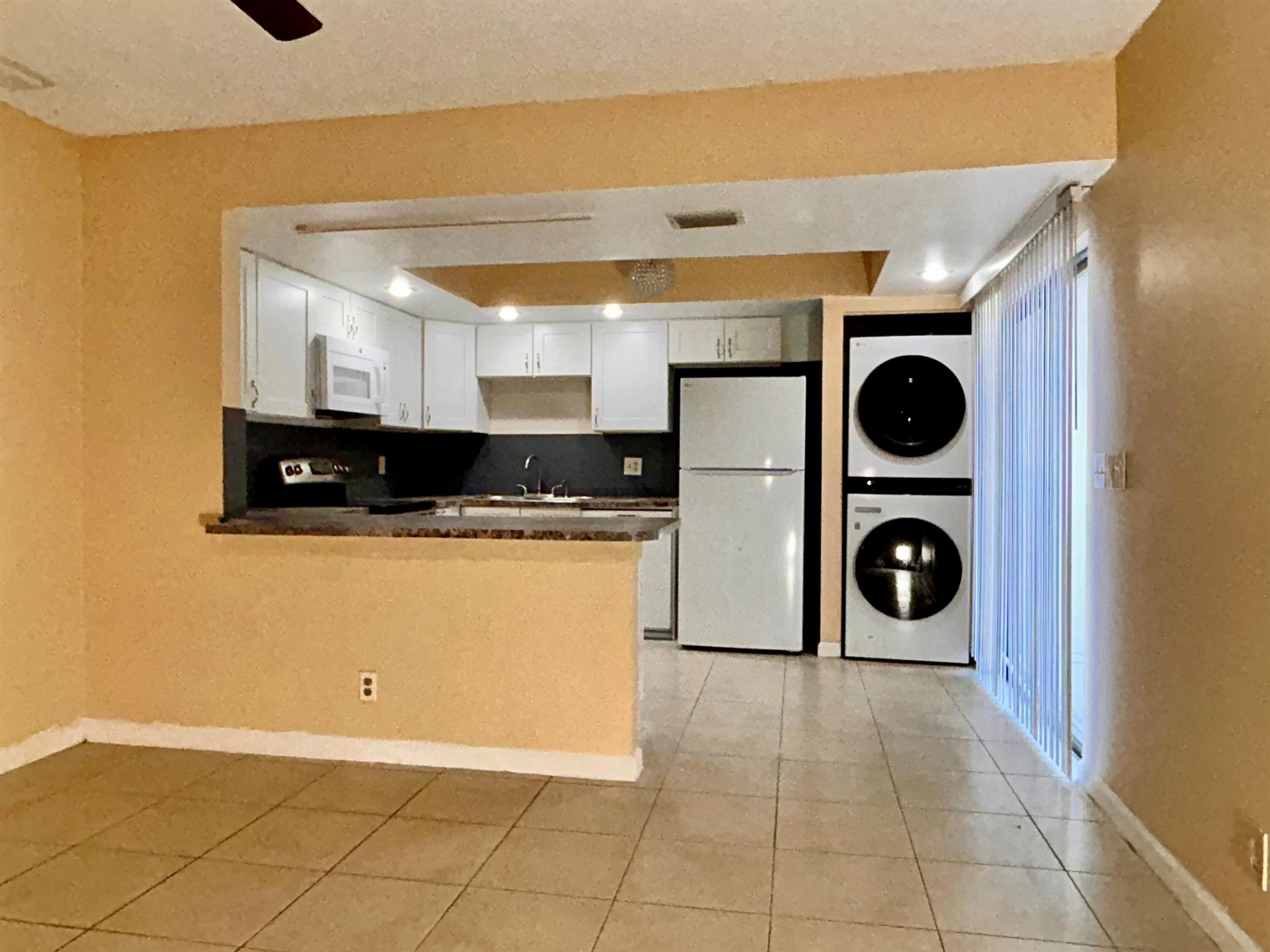 FRENCH QUARTER 3 - Residential Lease