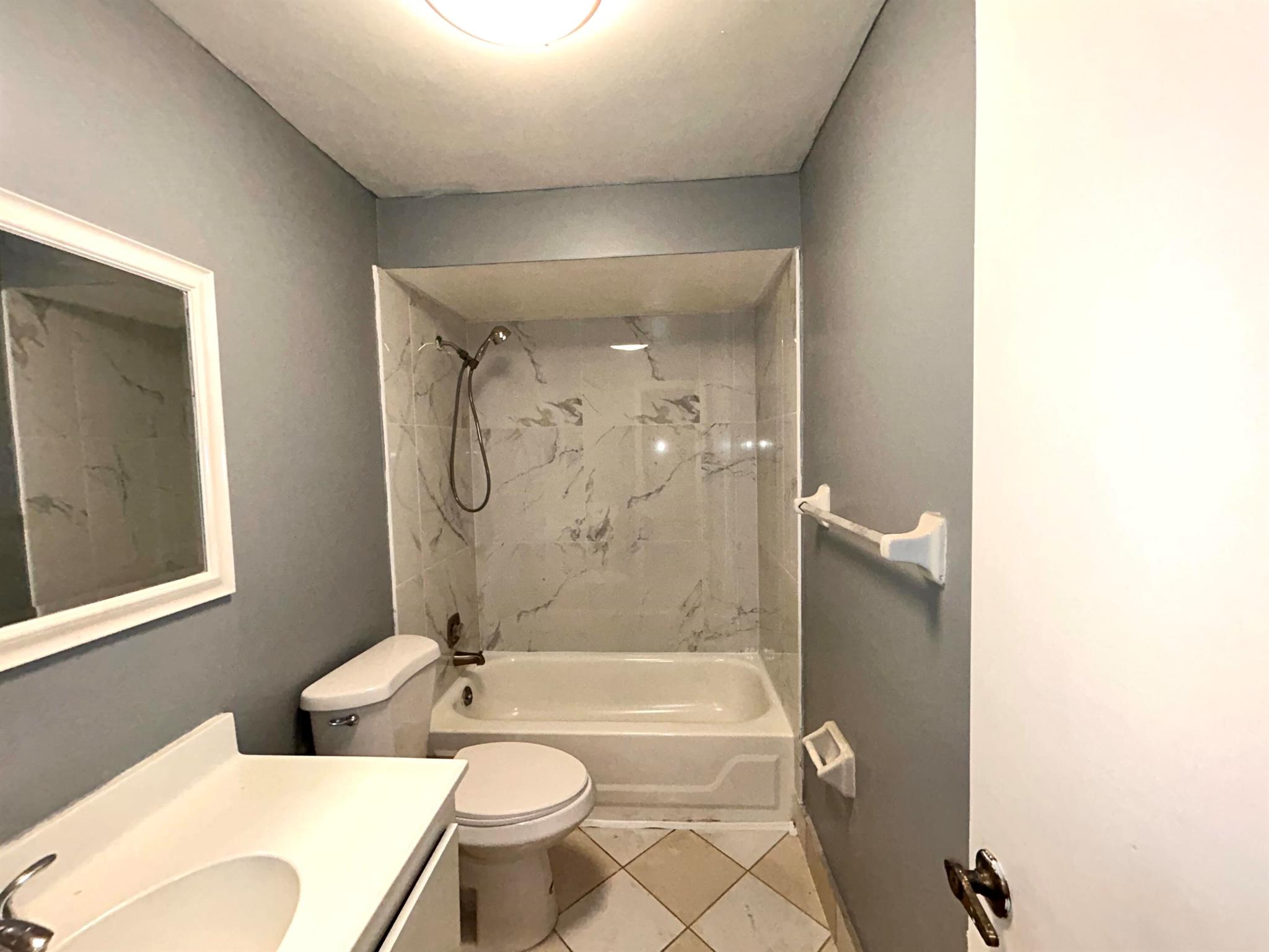 FRENCH QUARTER 3 - Residential Lease