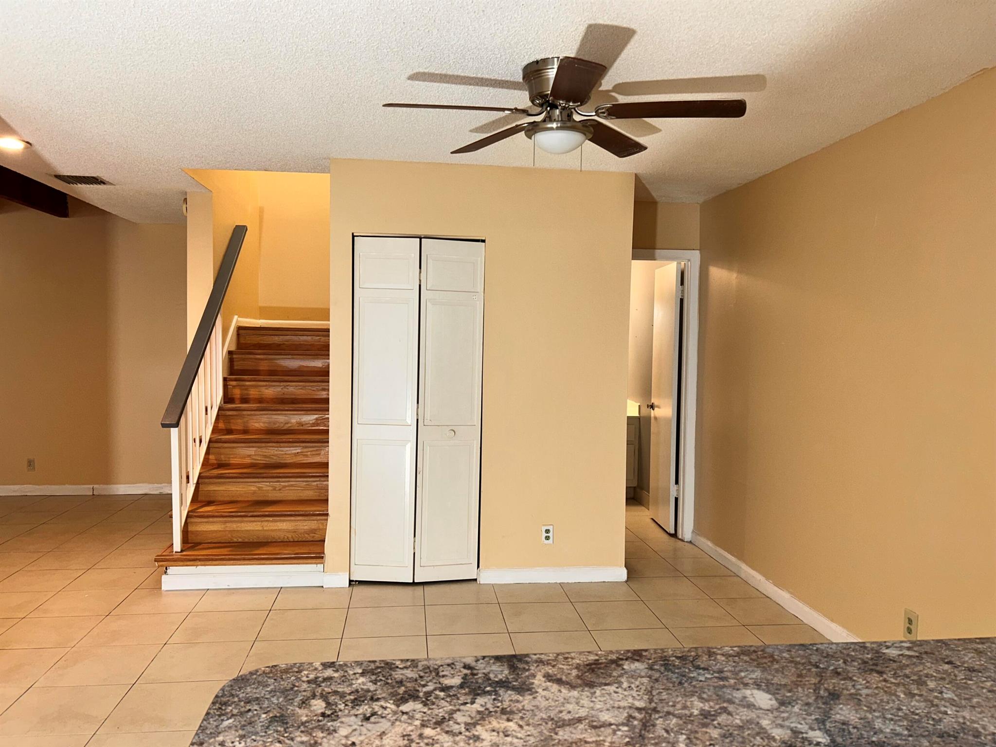 FRENCH QUARTER 3 - Residential Lease