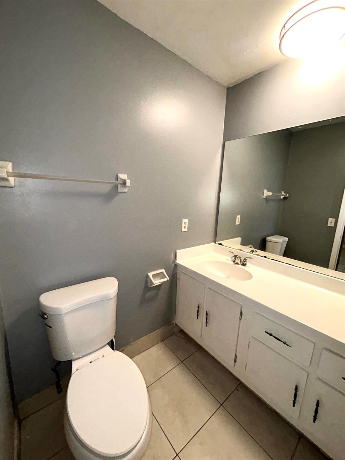 FRENCH QUARTER 3 - Residential Lease