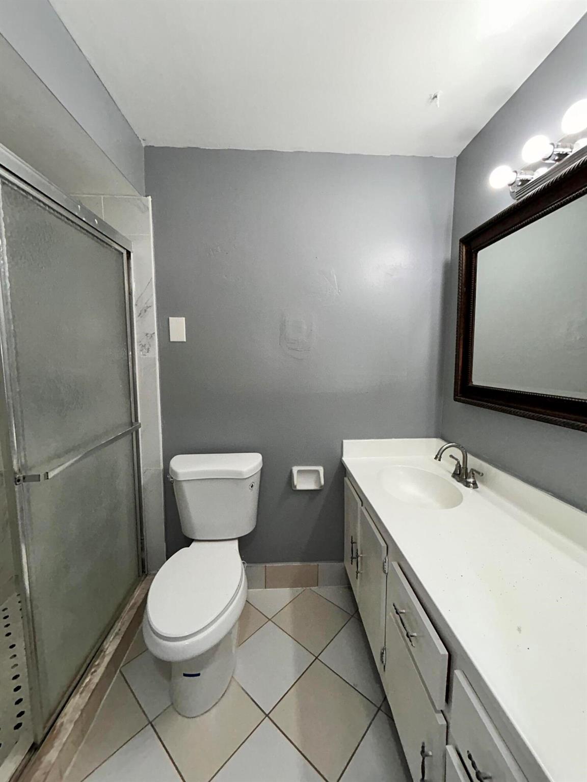 FRENCH QUARTER 3 - Residential Lease
