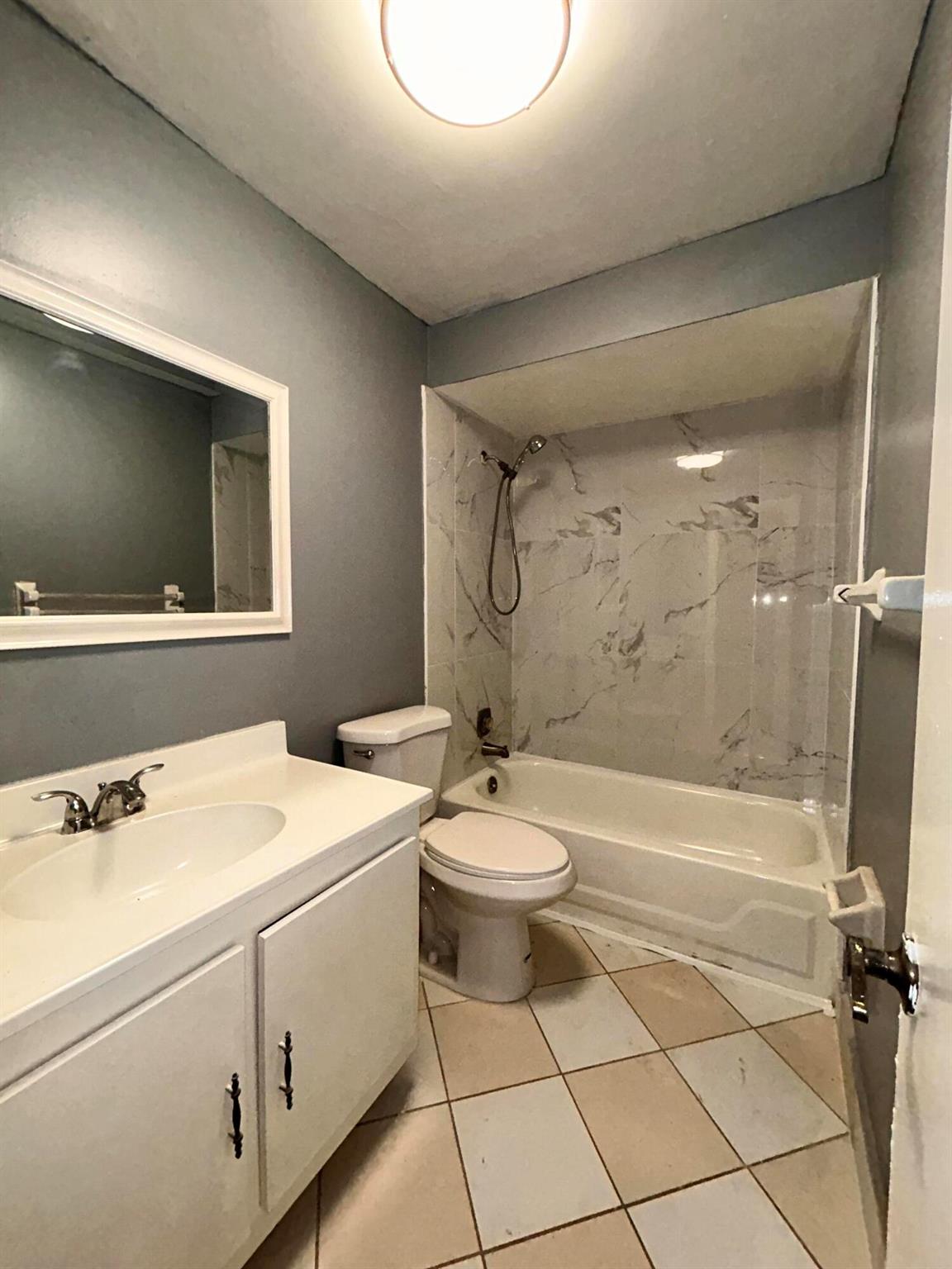 FRENCH QUARTER 3 - Residential Lease