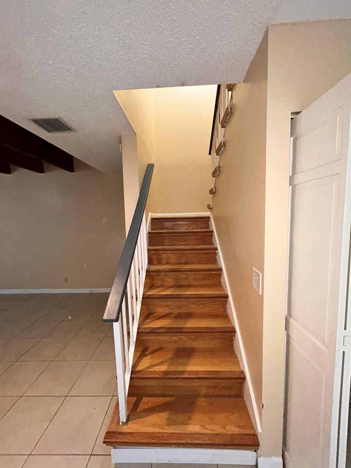 FRENCH QUARTER 3 - Residential Lease