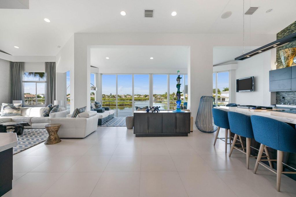 Photo of 382 Spyglass Way, Jupiter, FL 33477 (MLS # R11066007)