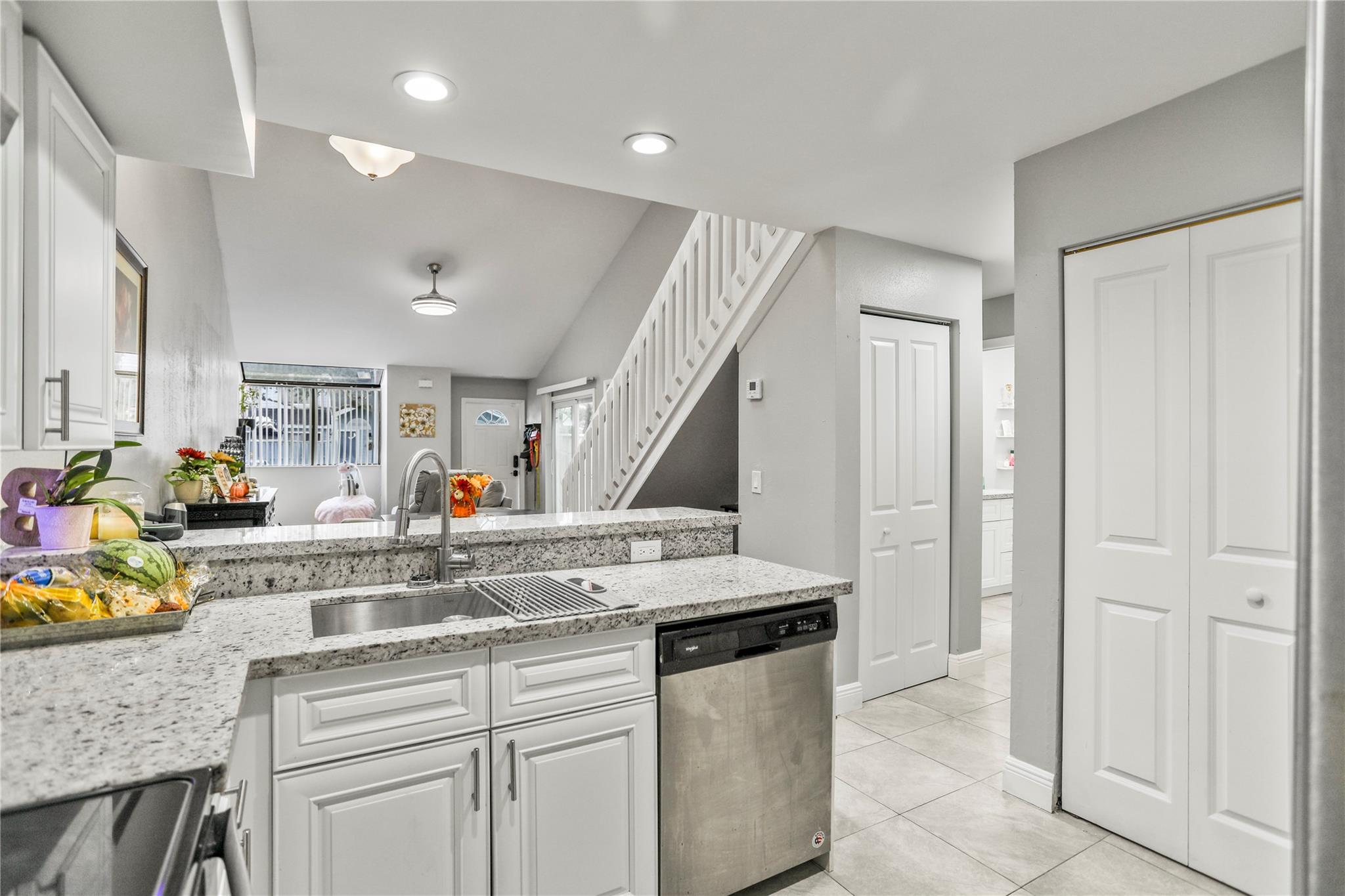 Players Place Townhomes - Residential