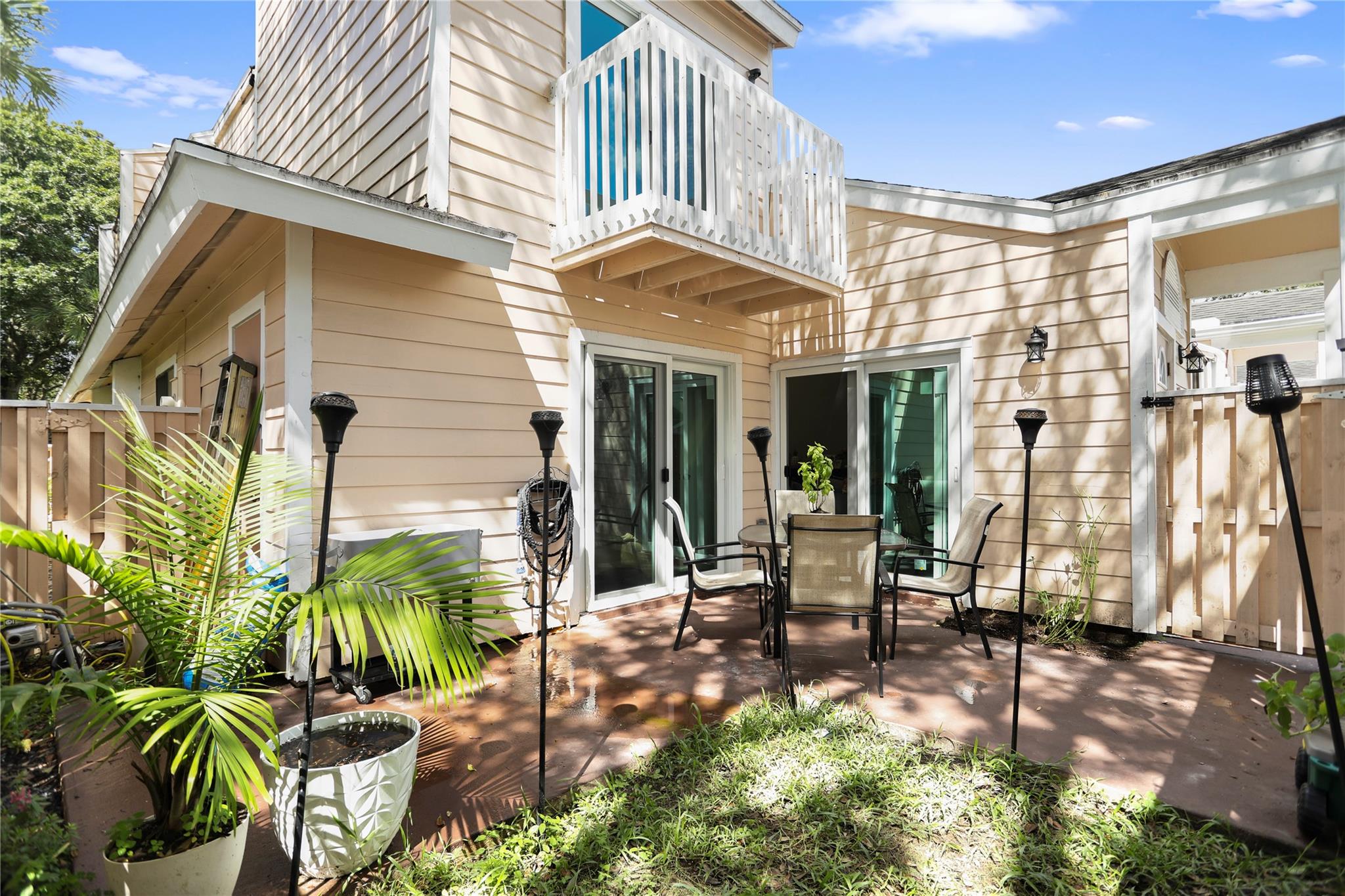 Players Place Townhomes - Residential