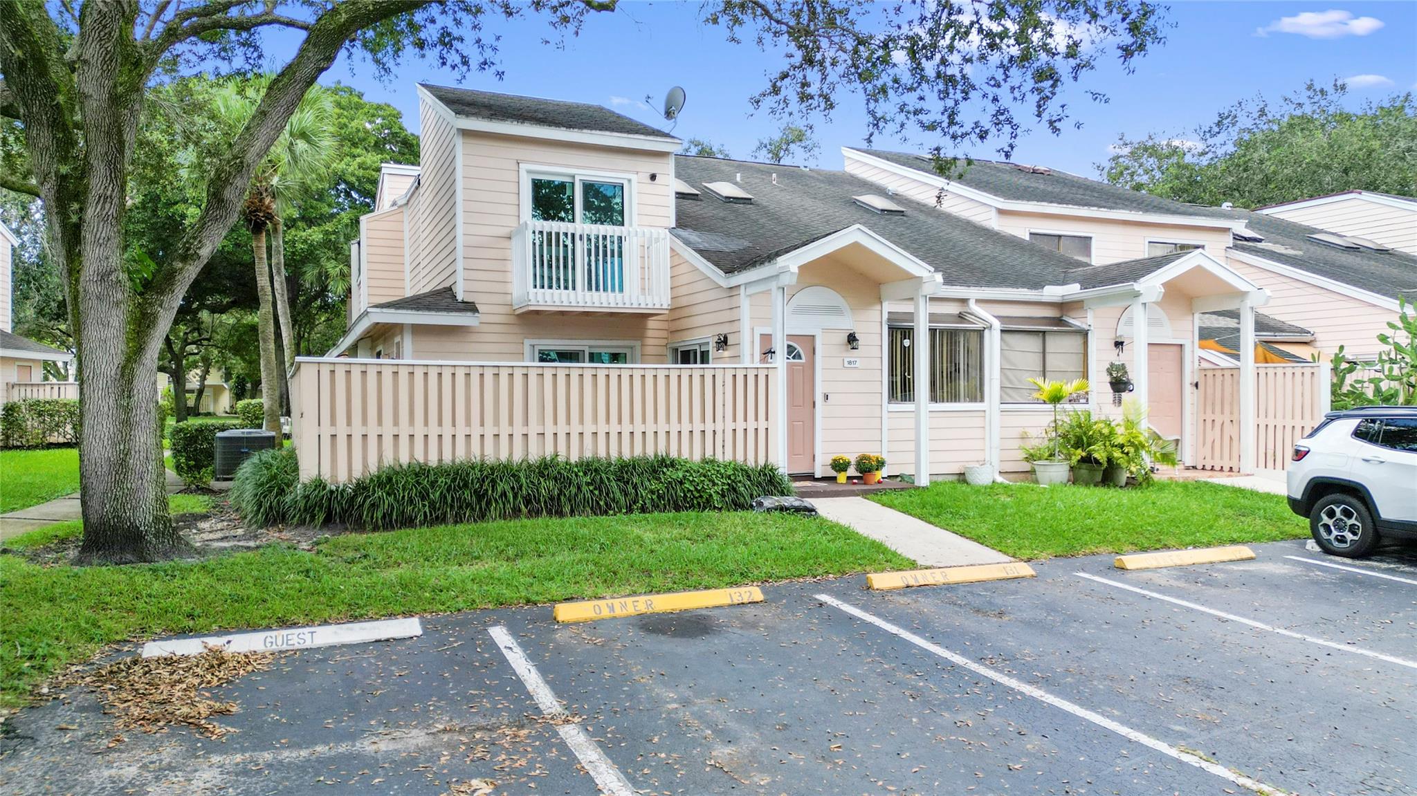 Players Place Townhomes - Residential