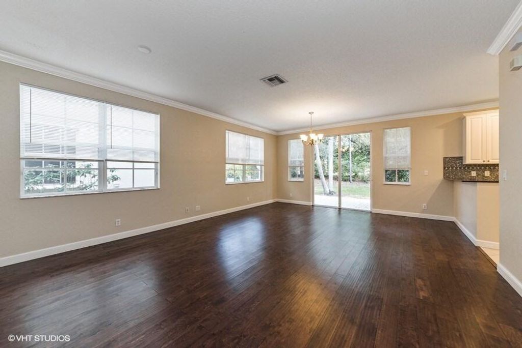 Photo of 623 Castle Drive, Palm Beach Gardens, FL 33410 (MLS # B26023742)
