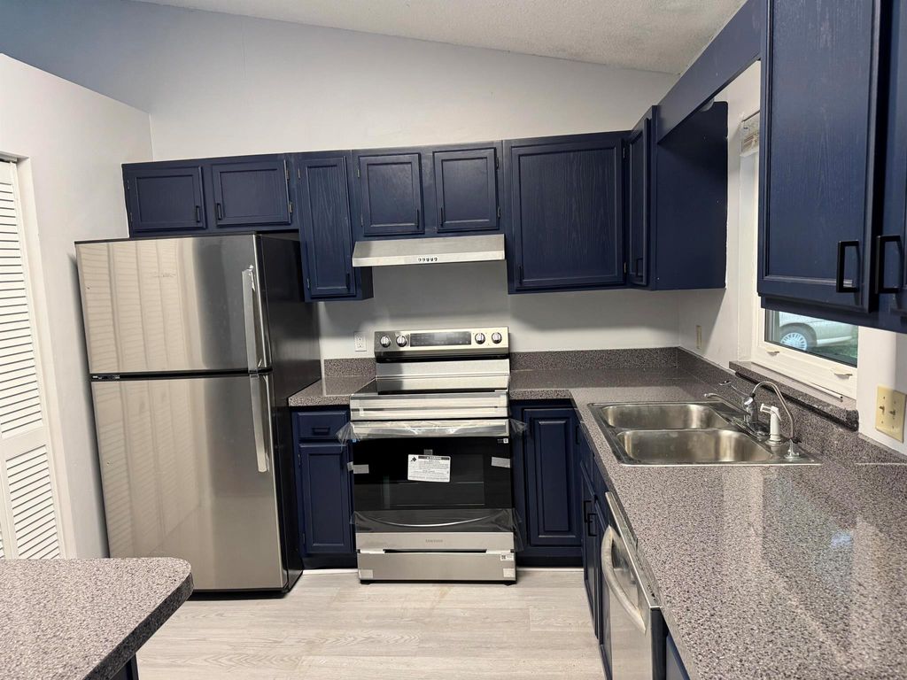 Photo of 7601 Belleair Avenue, Fort Pierce, FL 34951 (MLS # R11085585)