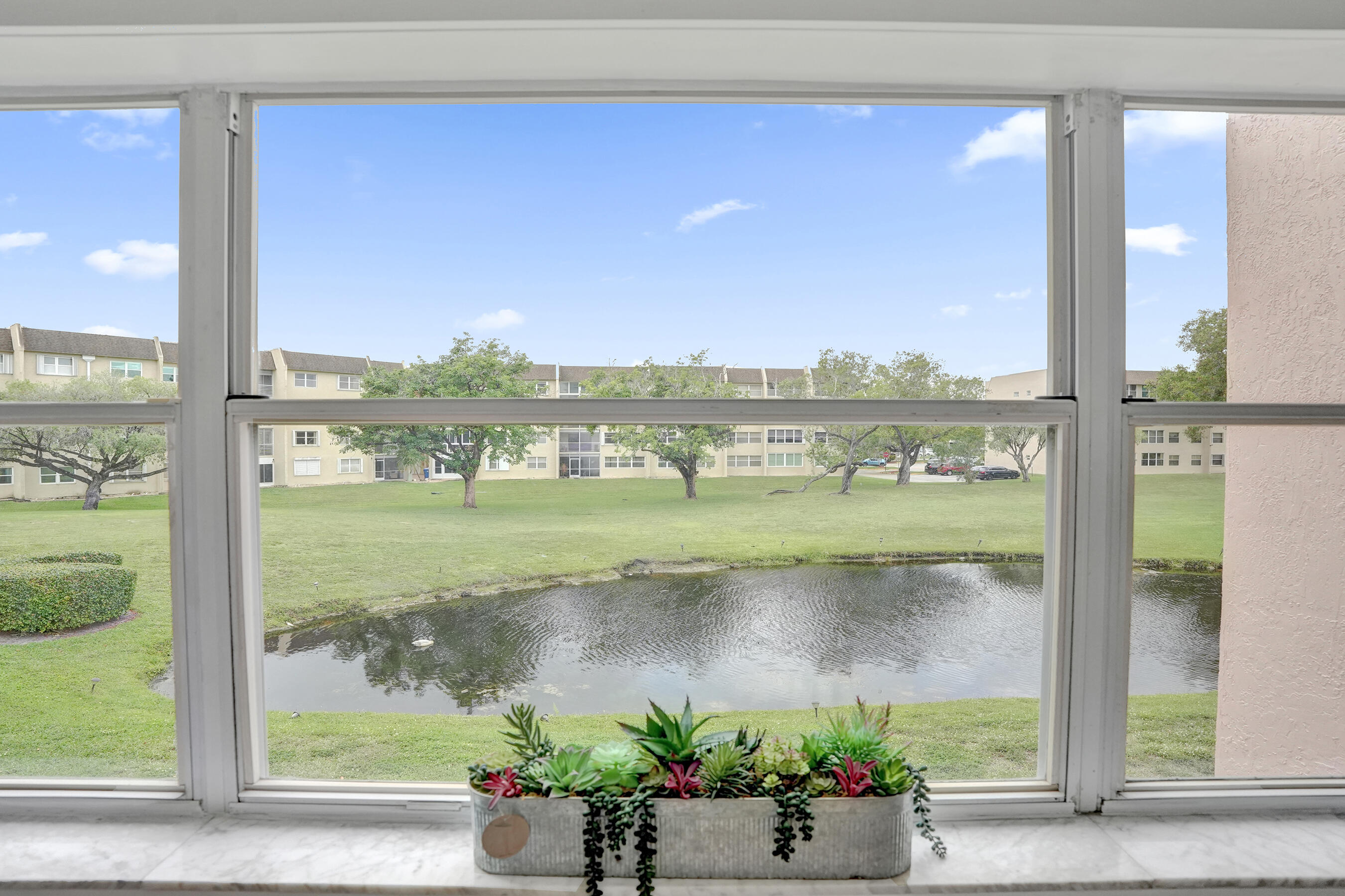 SUNRISE LAKES 189 CONDO - Residential