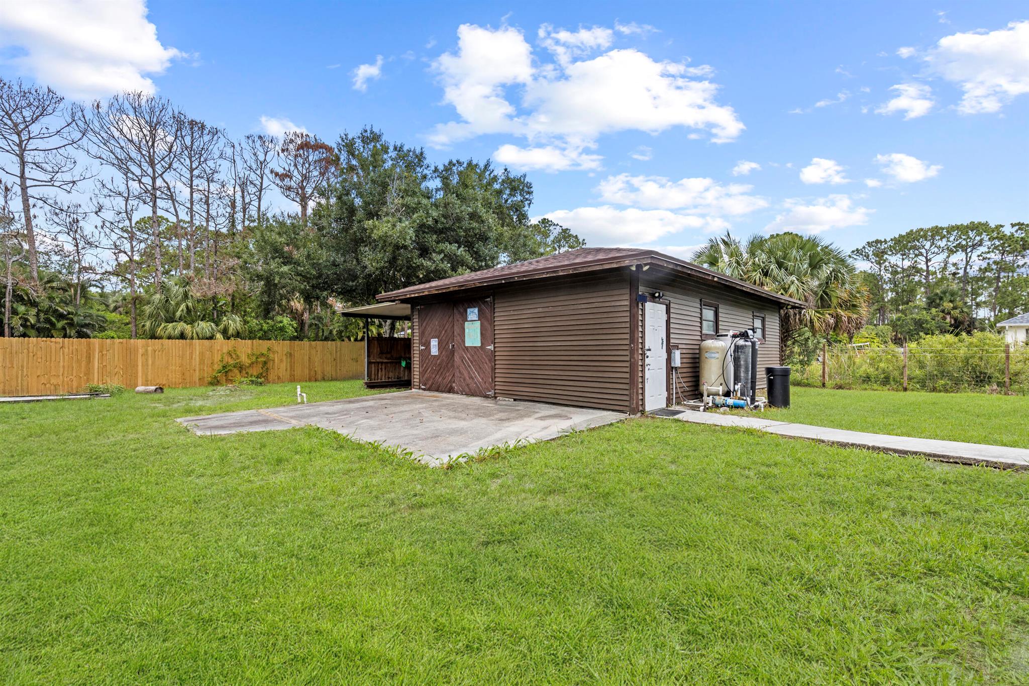 15705 Tangelo Boulevard, The Acreage, FL, 33412/$675,000 2 15705 Tangelo Boulevard