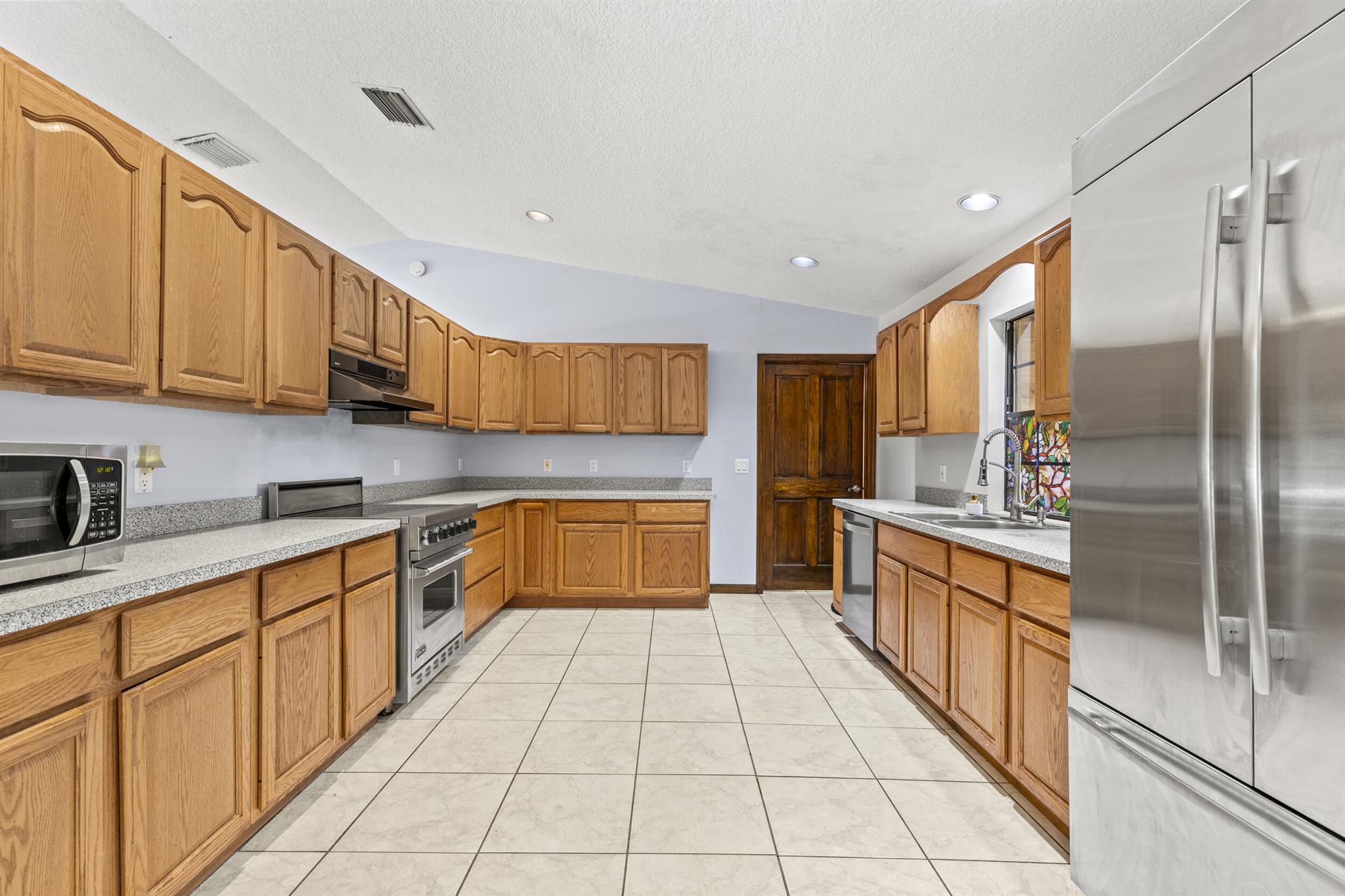 15705 Tangelo Boulevard