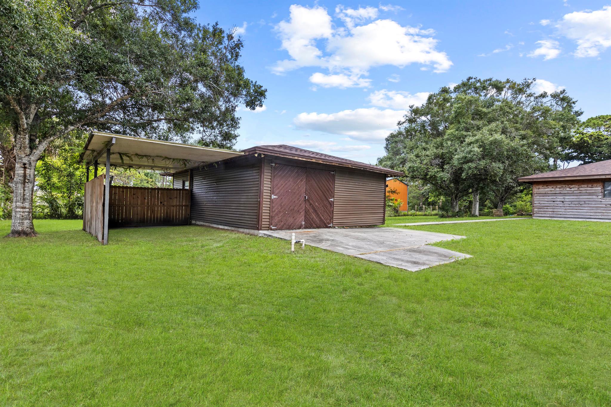 15705 Tangelo Boulevard, The Acreage, FL, 33412/$675,000 1 15705 Tangelo Boulevard