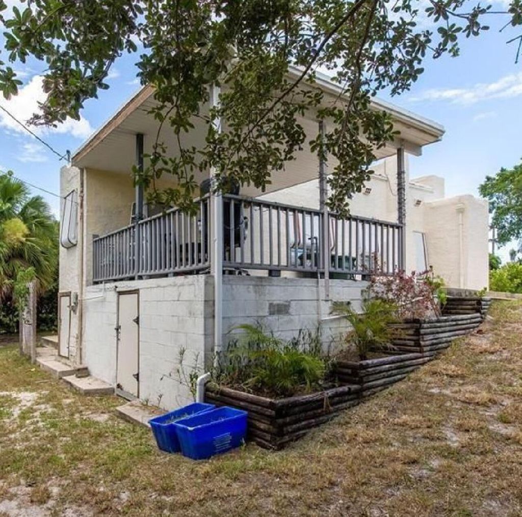 Photo of 827 N A Street E, Lake Worth Beach, FL 33460 (MLS # B26021569)