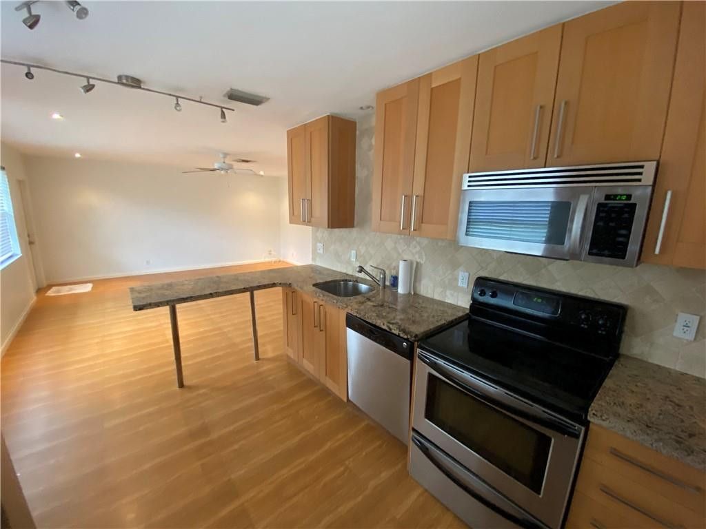 Photo of 713 SE 18th Street, Fort Lauderdale, FL 33316 (MLS # B26006630)