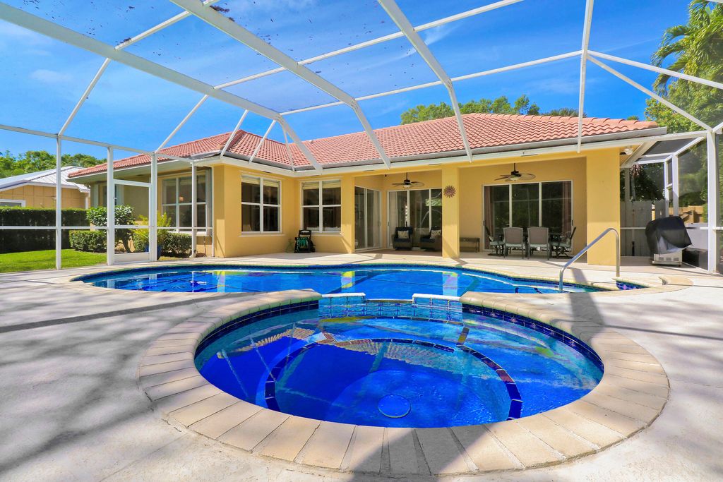 Photo of 18600 Misty Lake Drive, Jupiter, FL 33458 (MLS # R10977264)