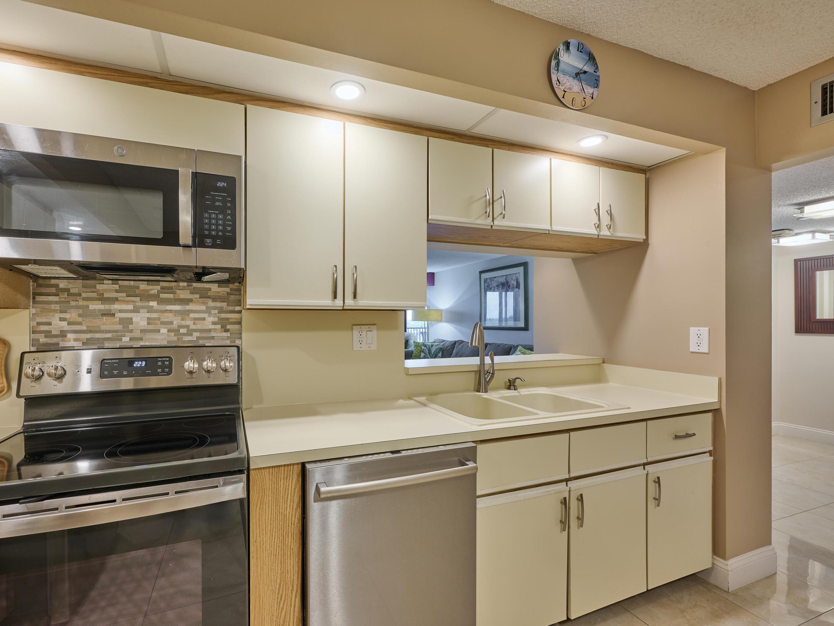 CORONADO AT HIGHLAND BEACH CONDO - Residential Lease
