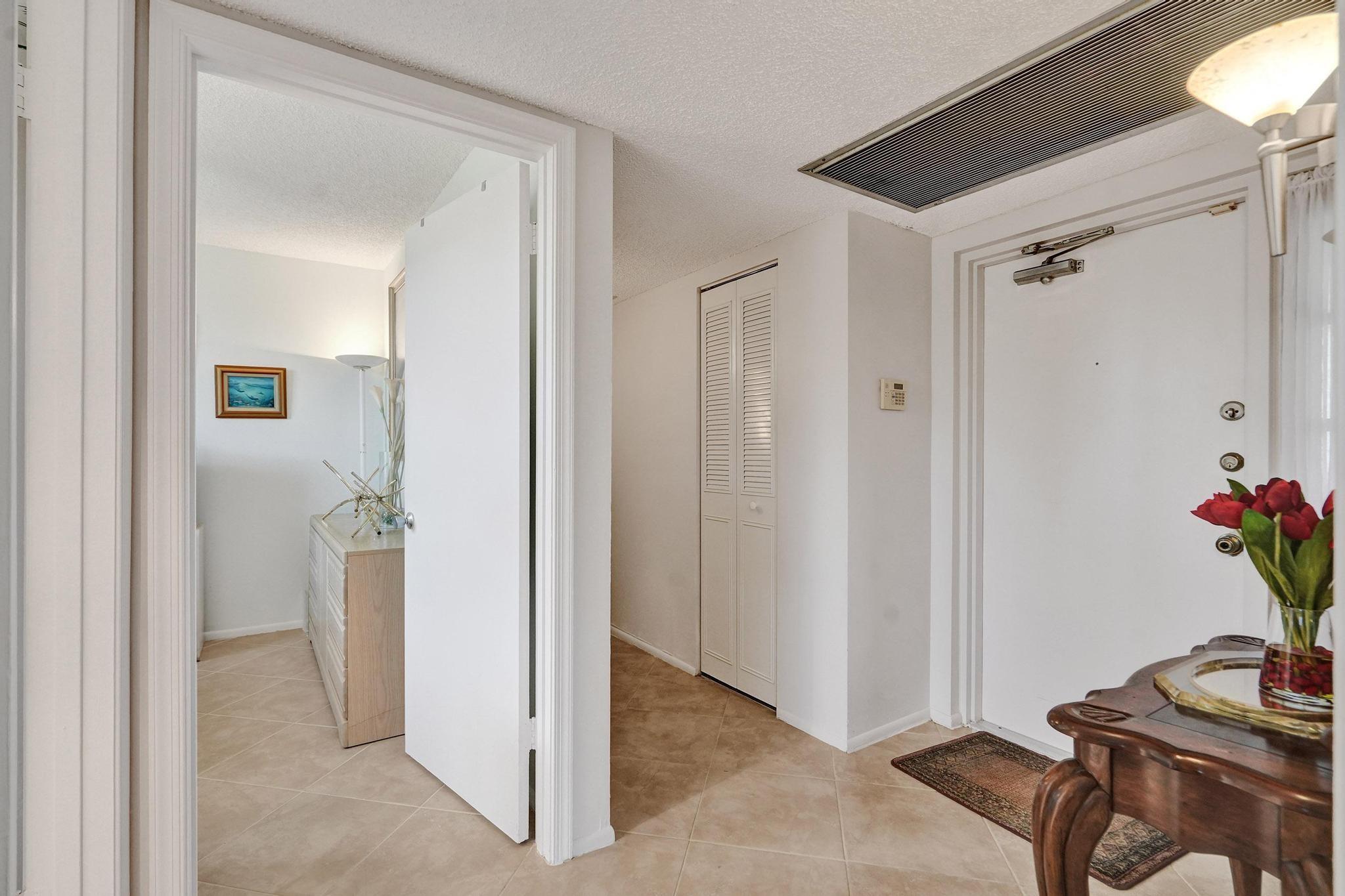 9340 Lagoon Pl 309