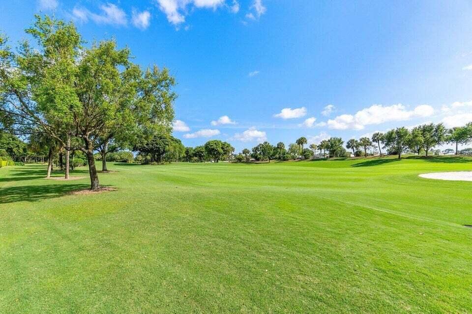 Photo of 109 Coral Cay Drive, Palm Beach Gardens, FL 33418 (MLS # R11001051)