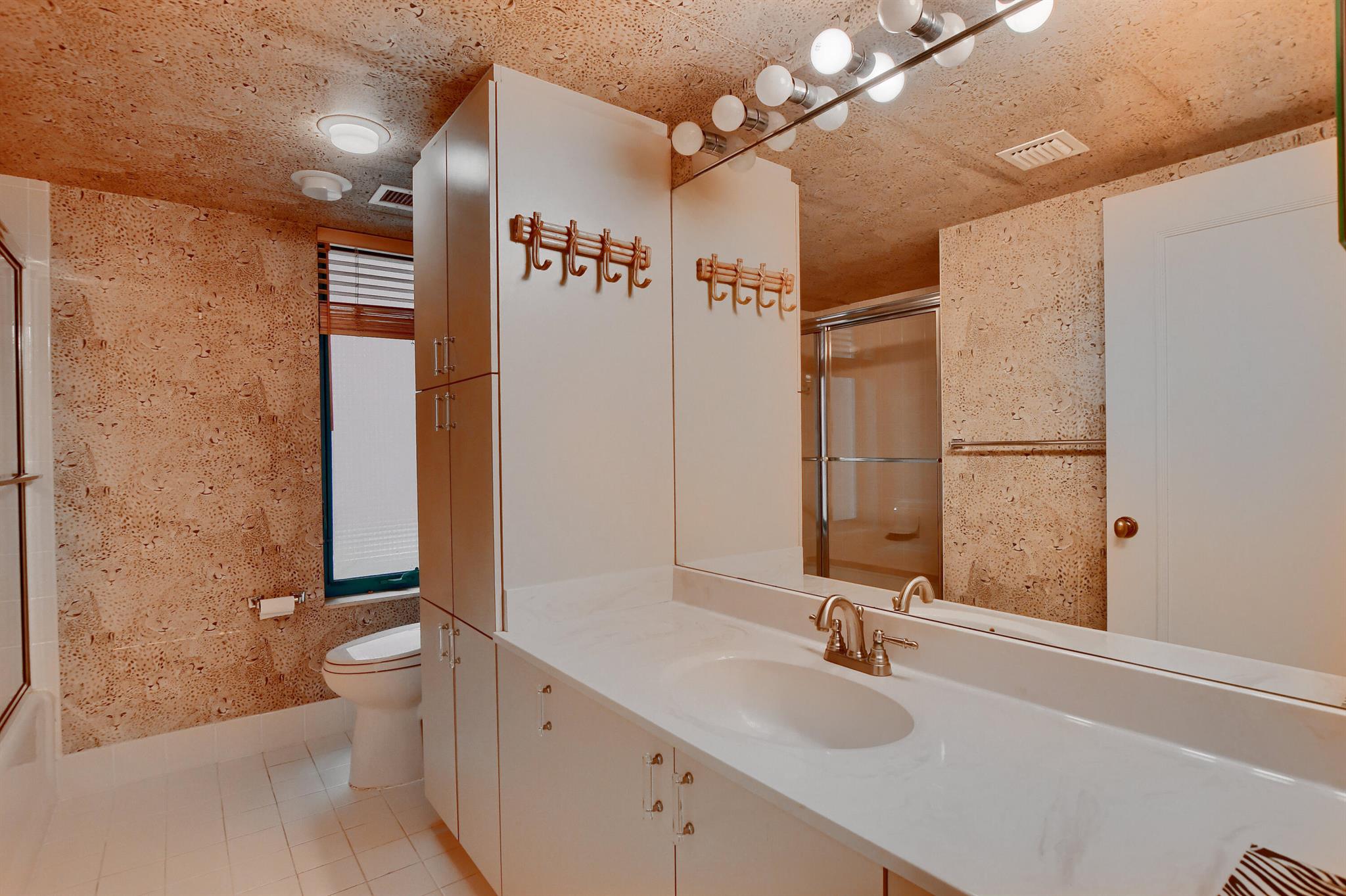 MIZNER COURT CONDO - Residential