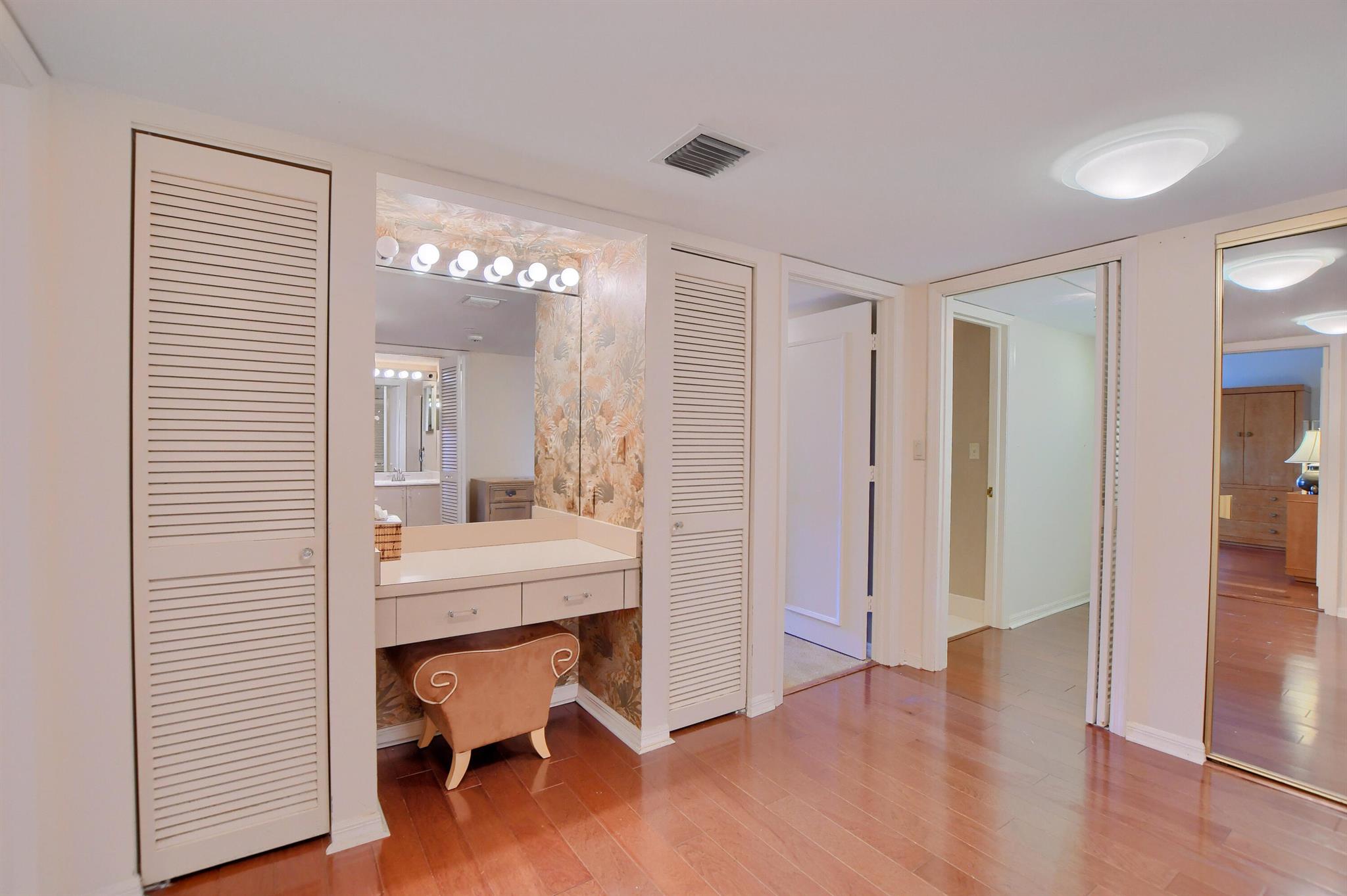 MIZNER COURT CONDO - Residential