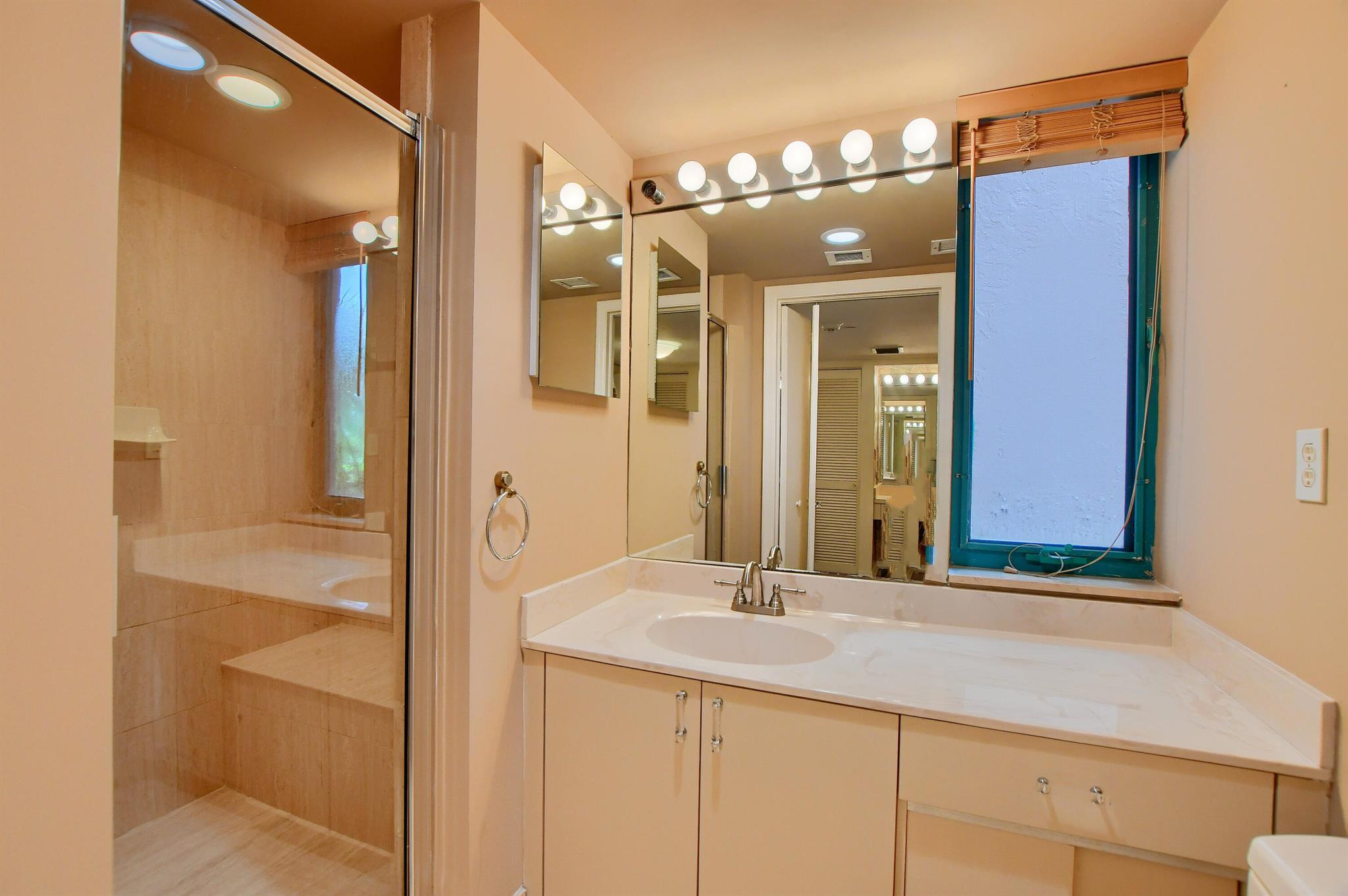 MIZNER COURT CONDO - Residential