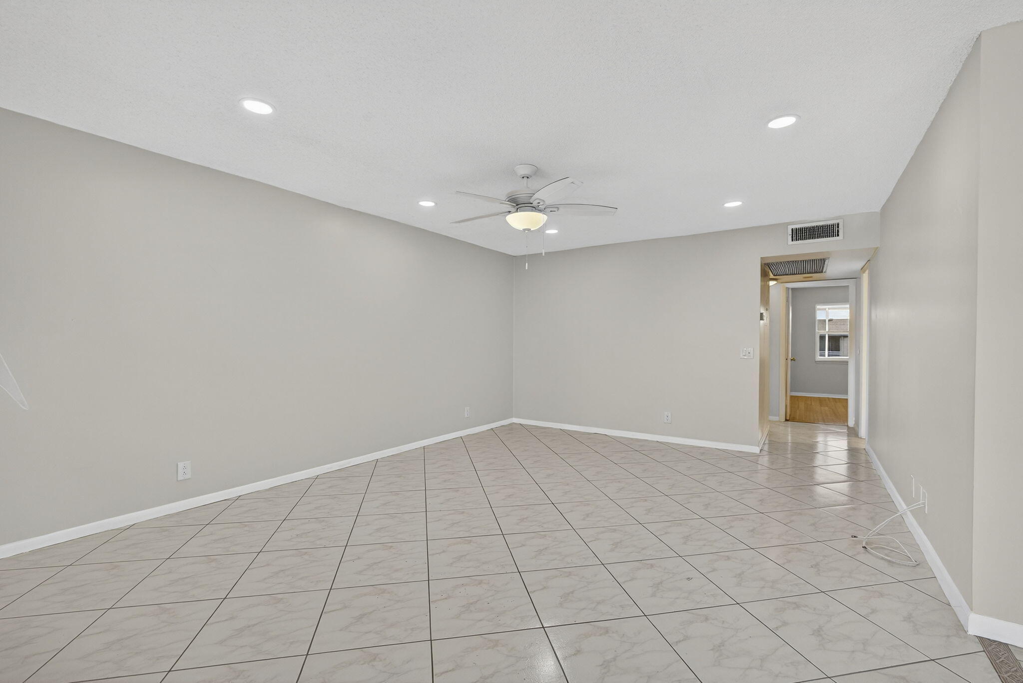 HASTINGS CONDOS - Residential