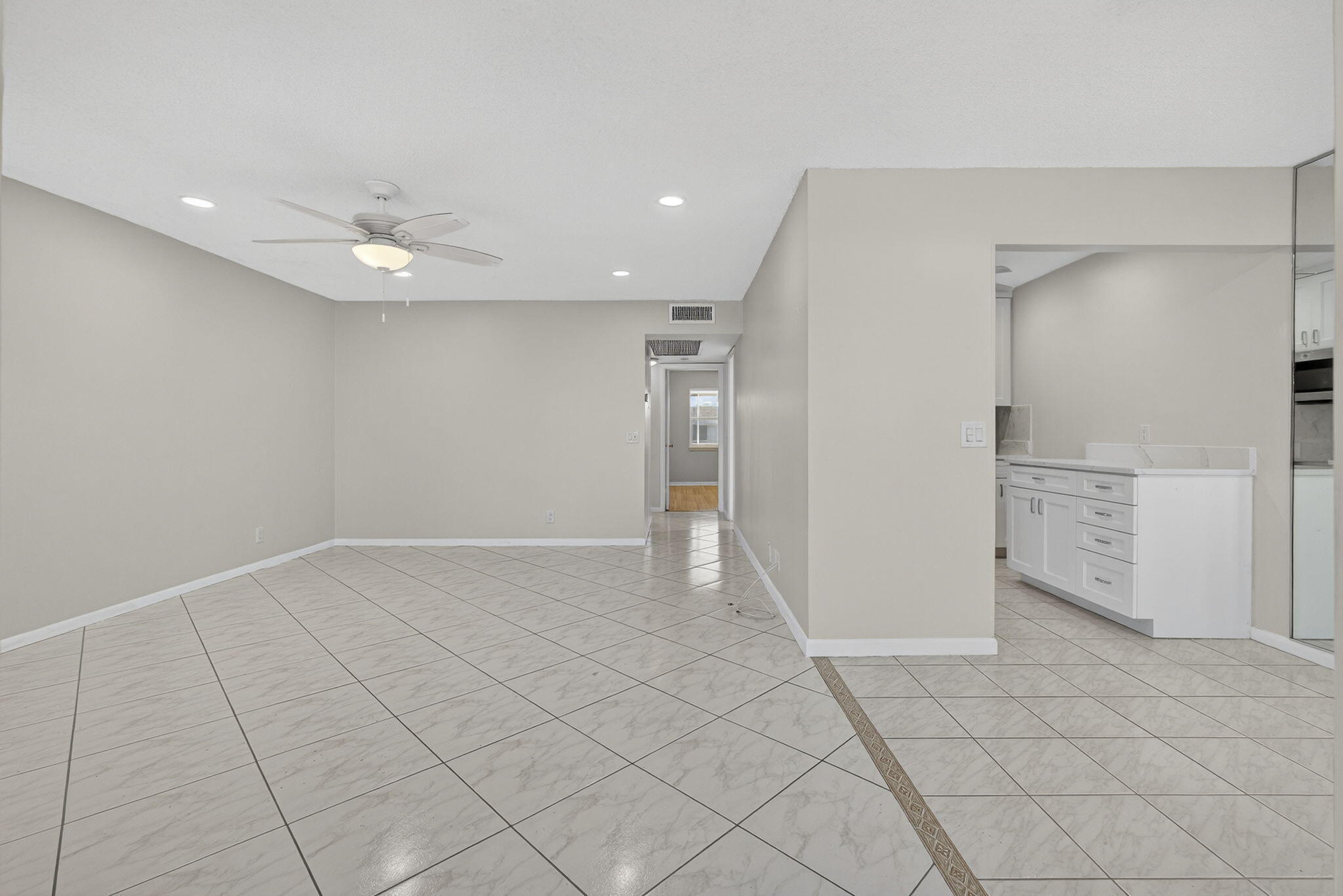 HASTINGS CONDOS - Residential