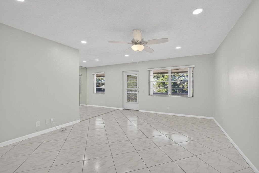 Photo of 149 Hastings I, West Palm Beach, FL 33417 (MLS # B26023556)