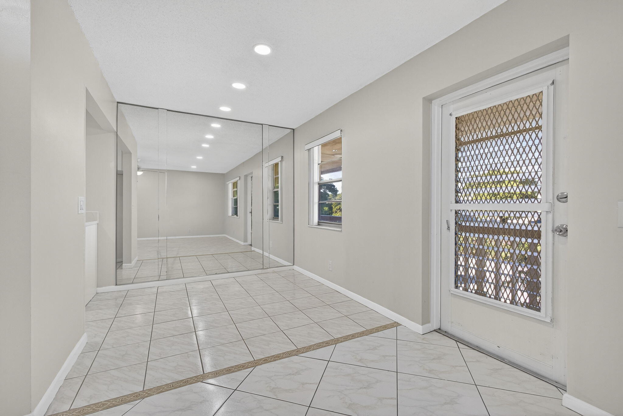 HASTINGS CONDOS - Residential