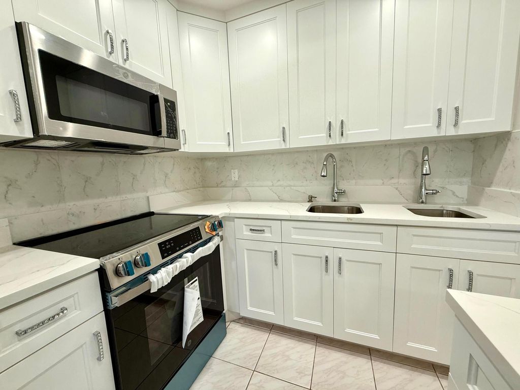 Photo of 149 Hastings I, West Palm Beach, FL 33417 (MLS # B26023556)