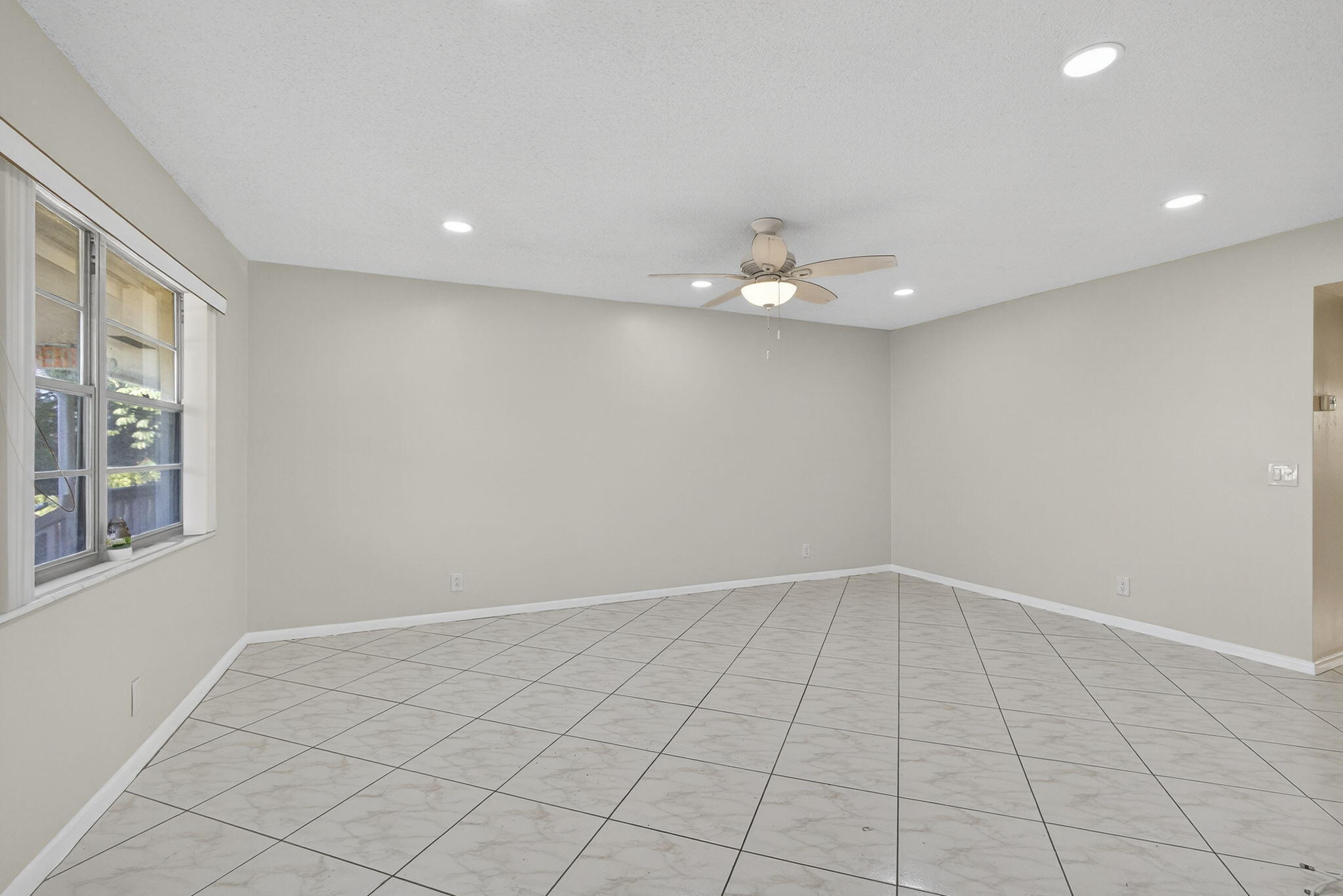 HASTINGS CONDOS - Residential