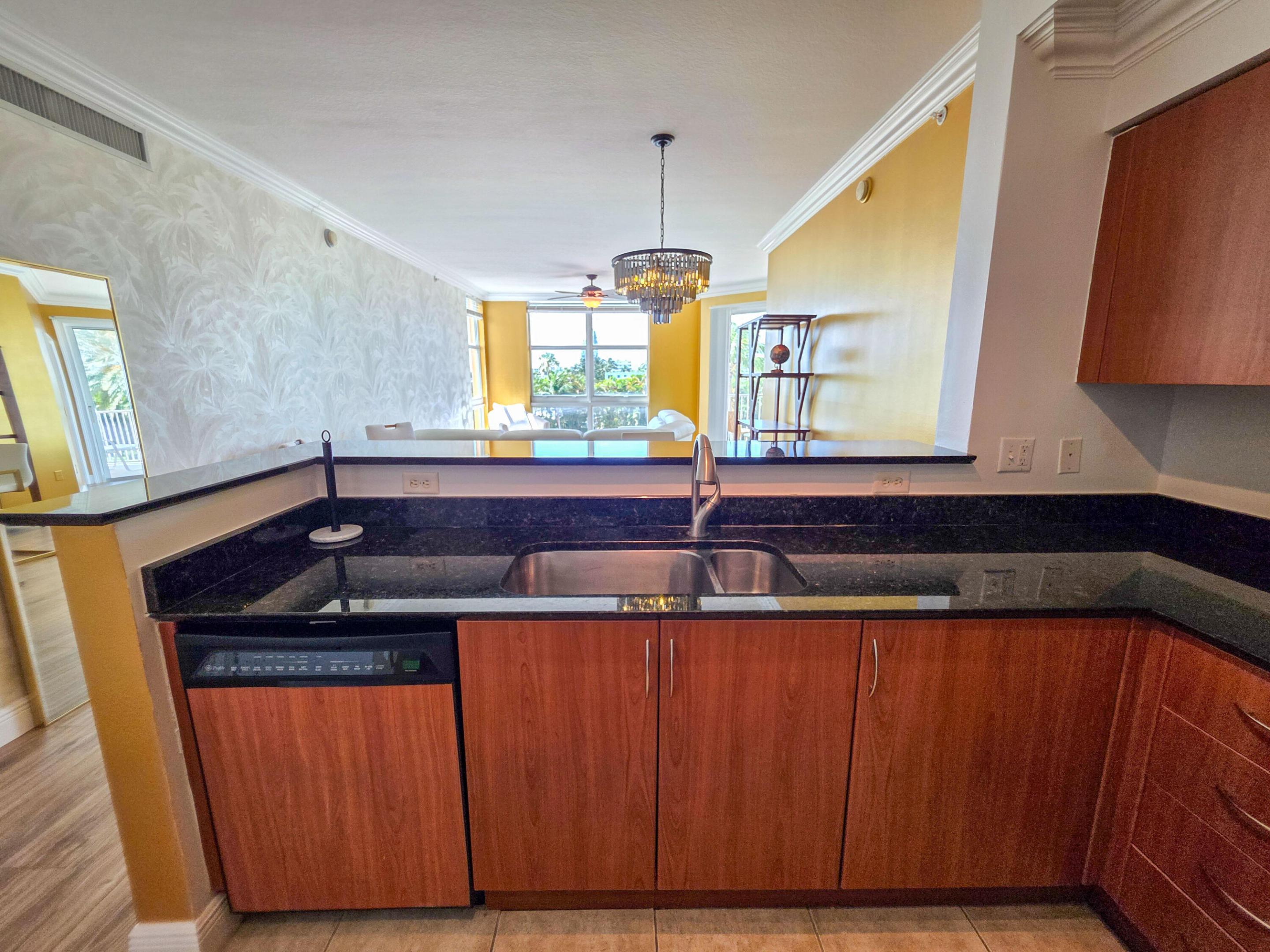MOORINGS AT LANTANA CONDO 3 - Residential Lease