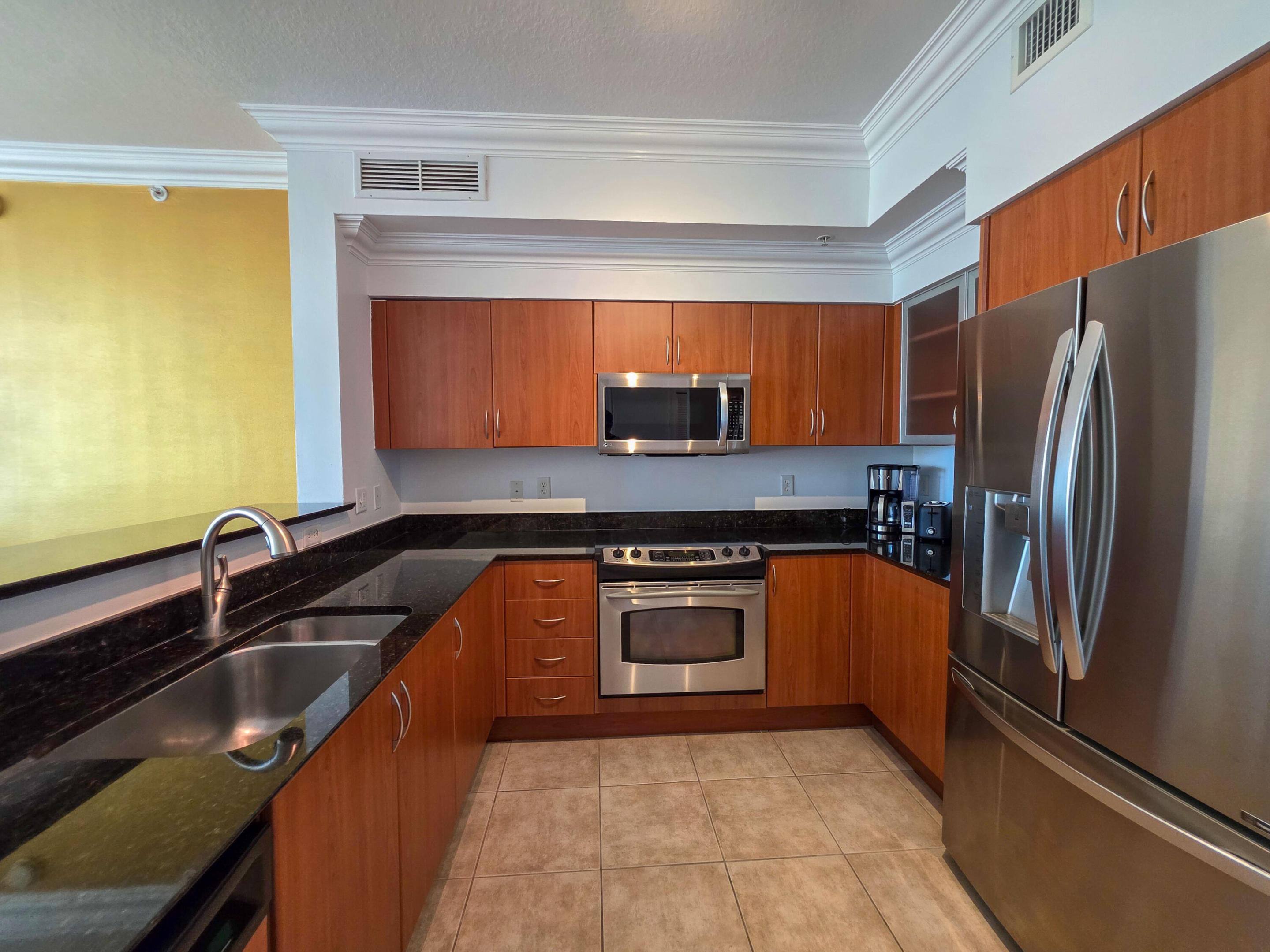 MOORINGS AT LANTANA CONDO 3 - Residential Lease