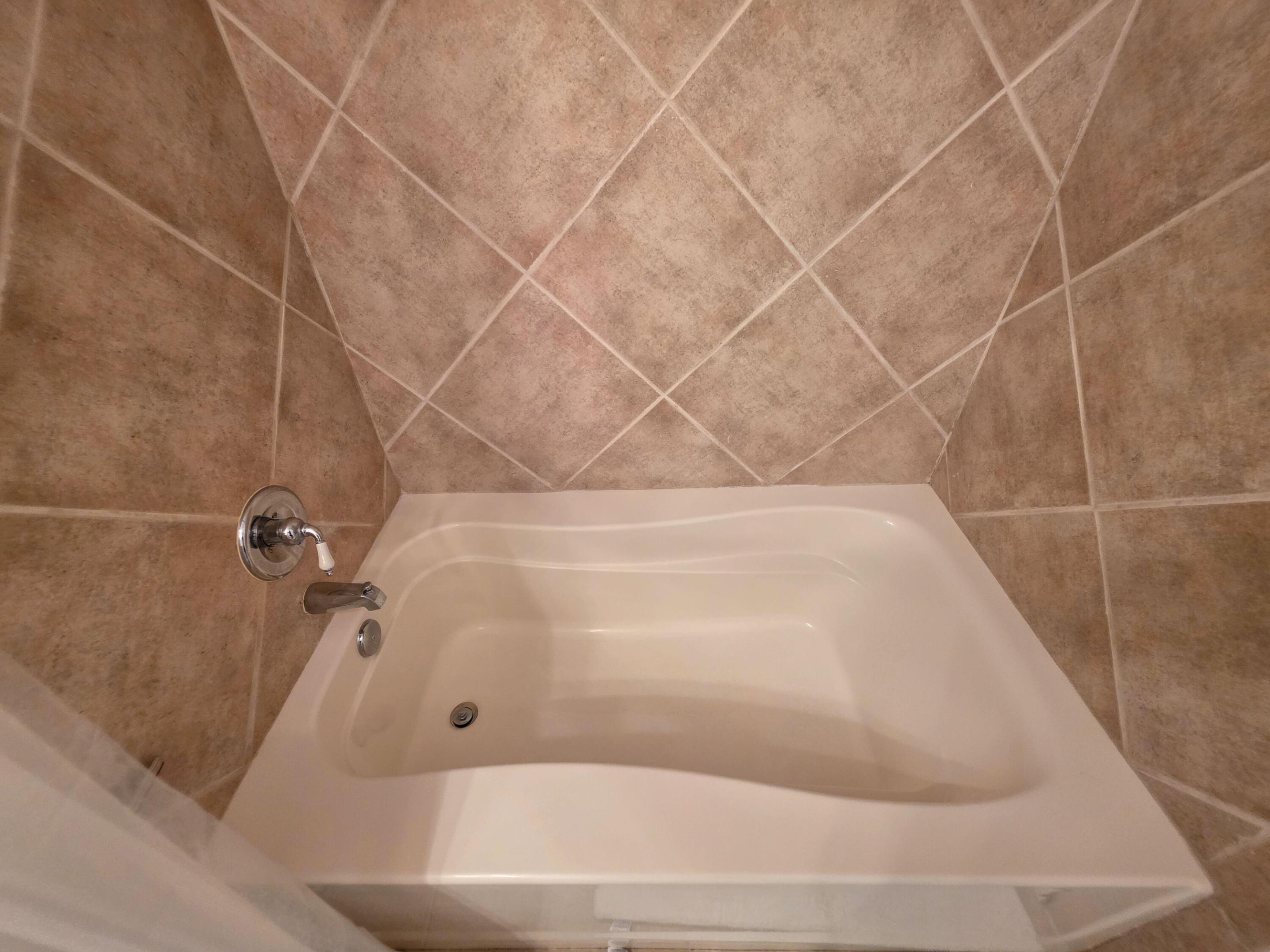 MOORINGS AT LANTANA CONDO 3 - Residential Lease