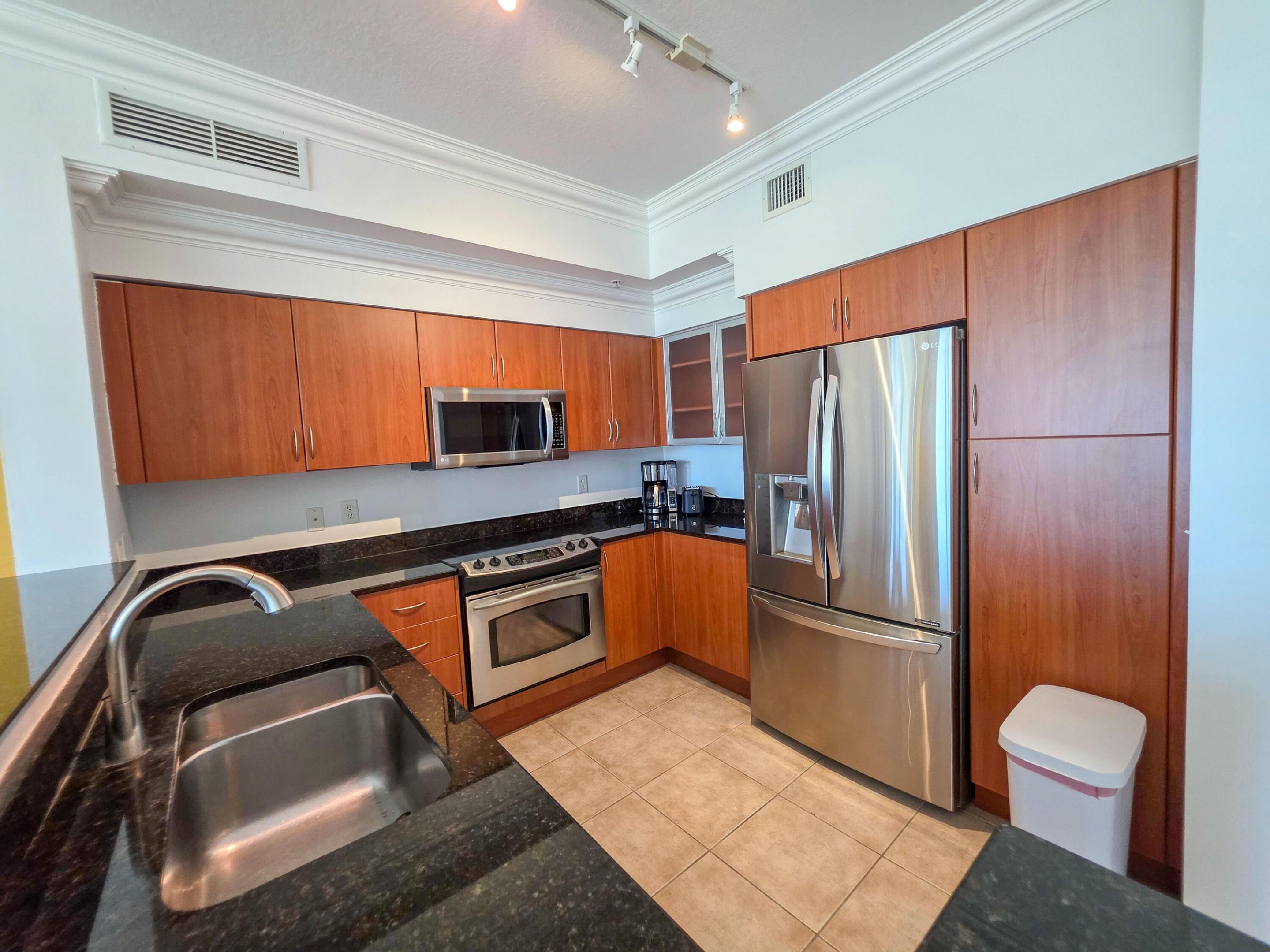 MOORINGS AT LANTANA CONDO 3 - Residential Lease