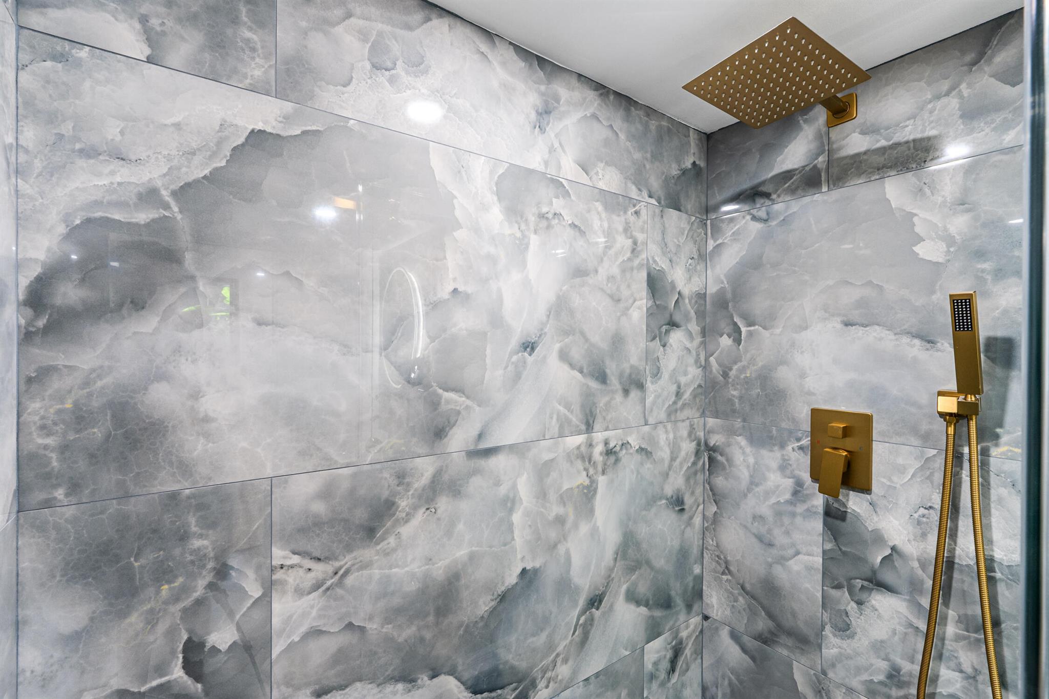 OCEANAGE CONDO - Residential