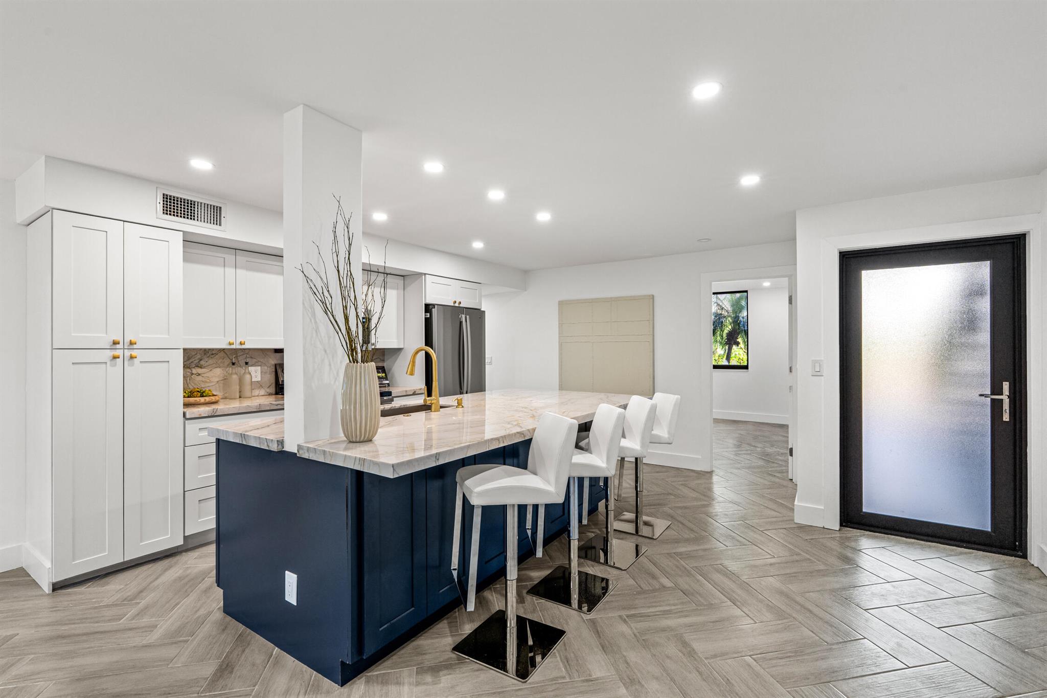 OCEANAGE CONDO - Residential