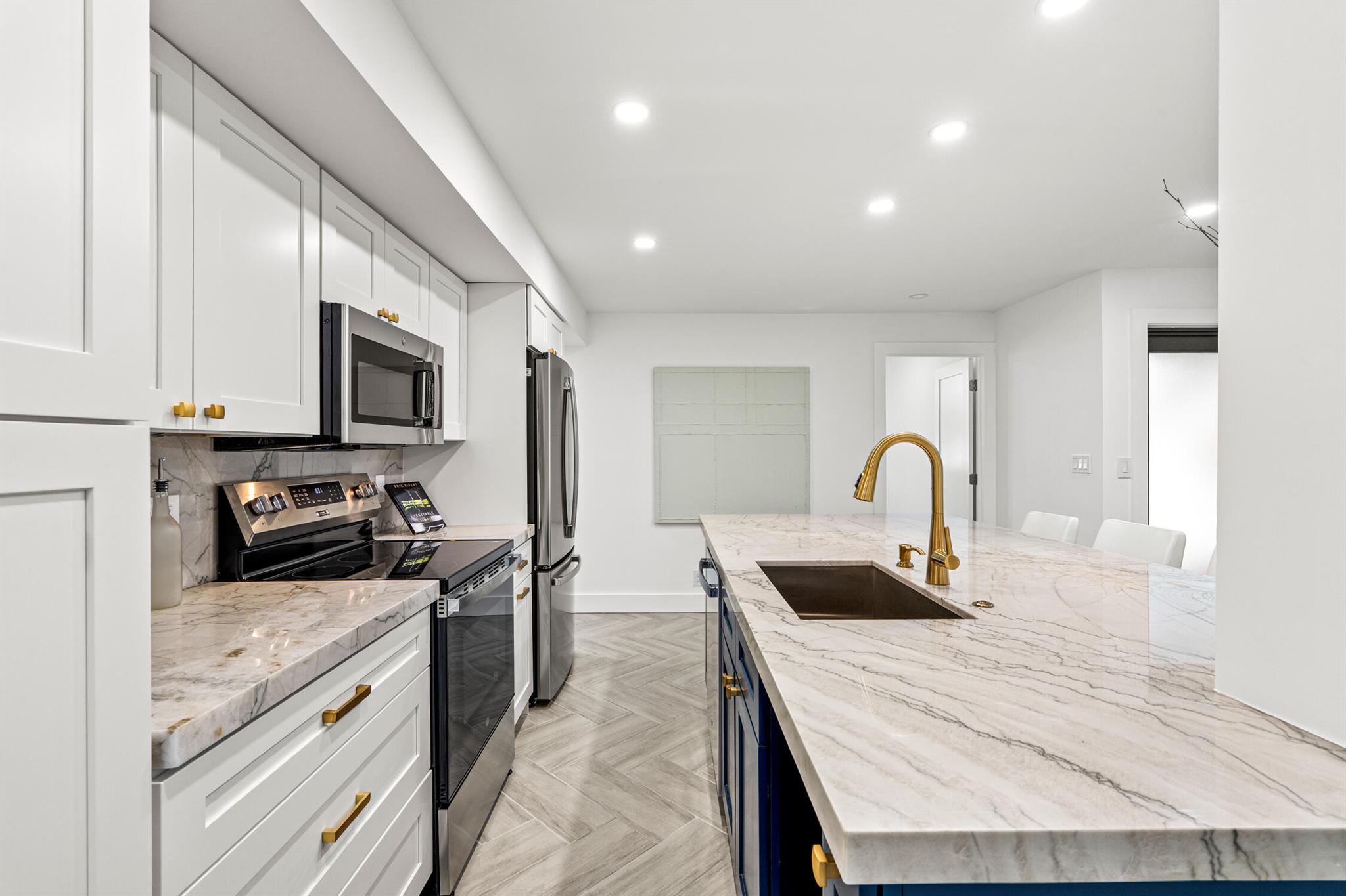 OCEANAGE CONDO - Residential