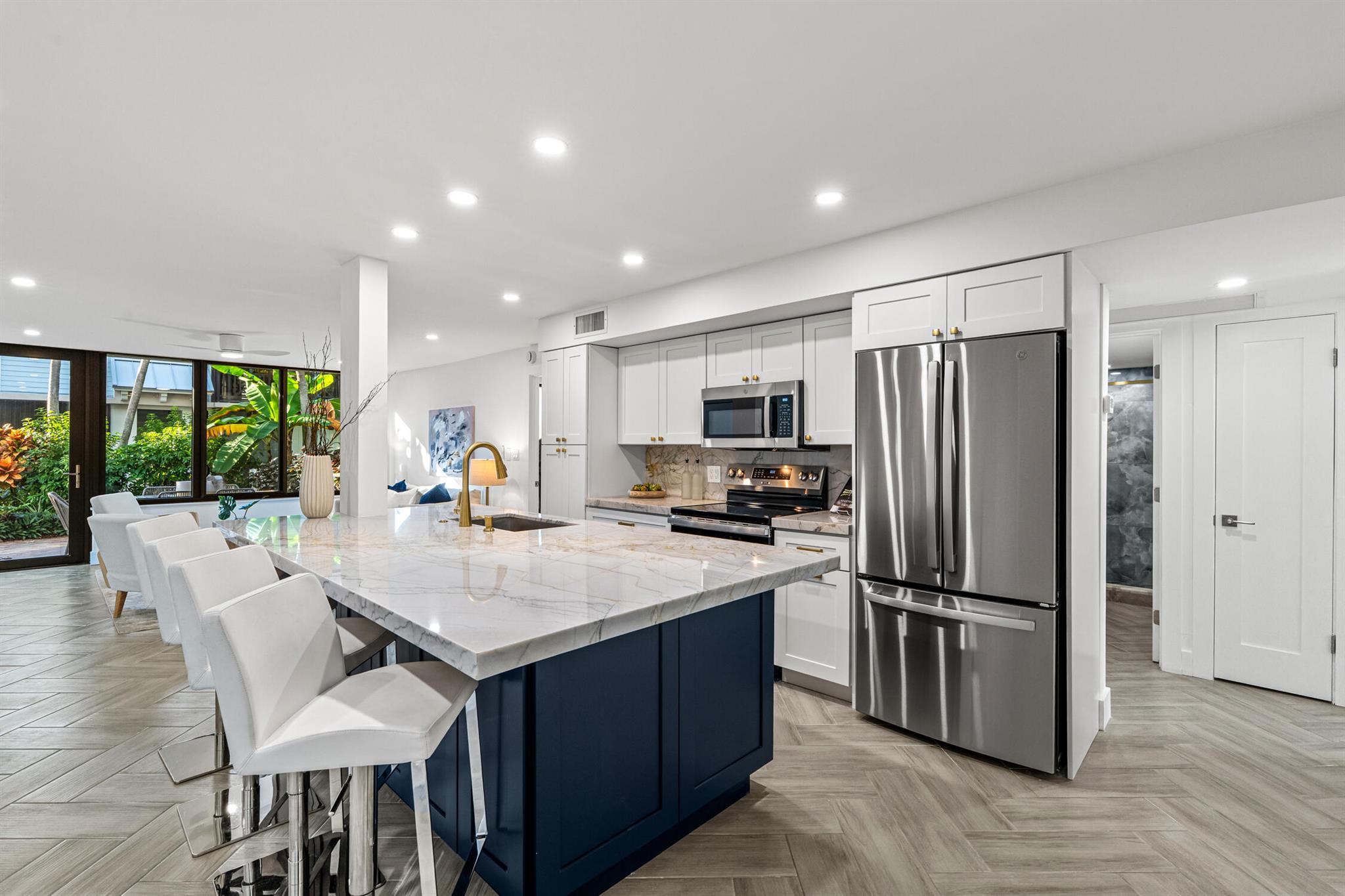 OCEANAGE CONDO - Residential