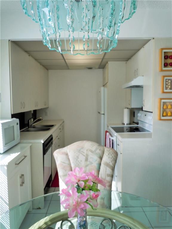 CENTURY VILLAGE EAST - Residential Lease