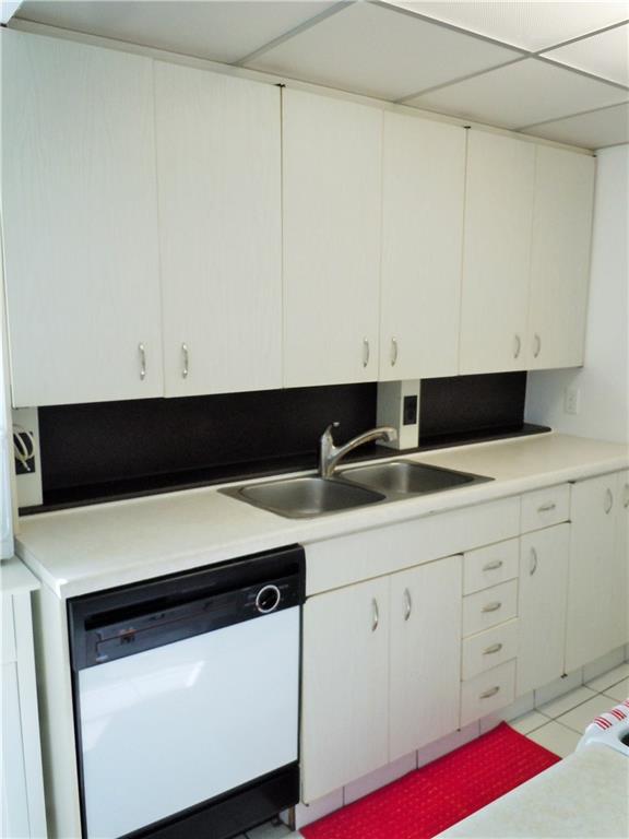 CENTURY VILLAGE EAST - Residential Lease