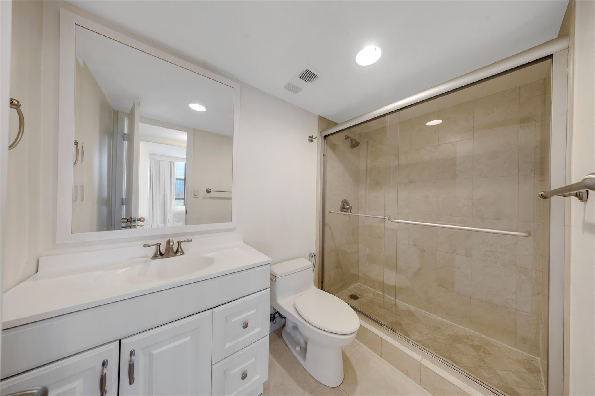 TOWER AT BISCAYNE COVE - Residential