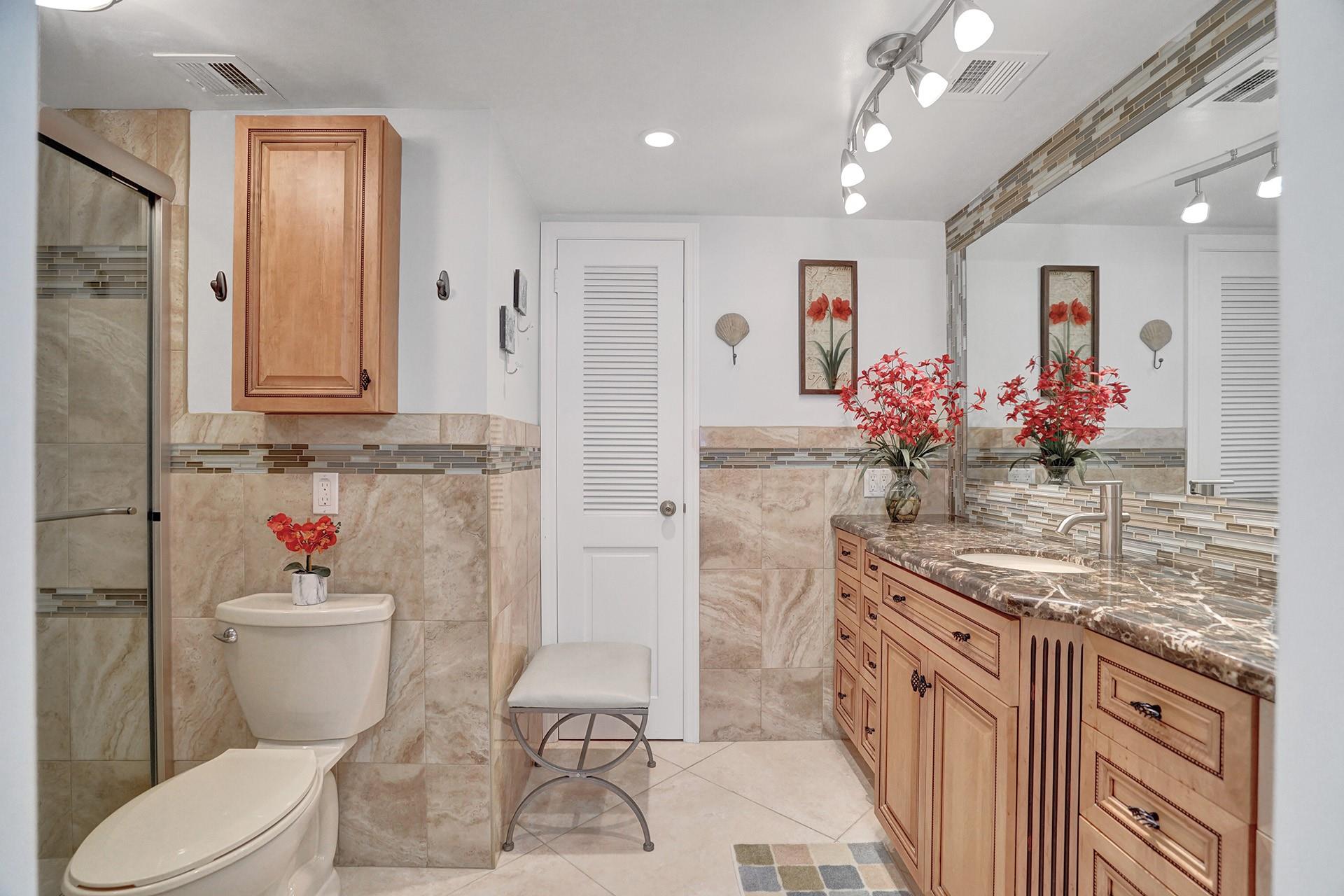 The Commodore - Residential Lease