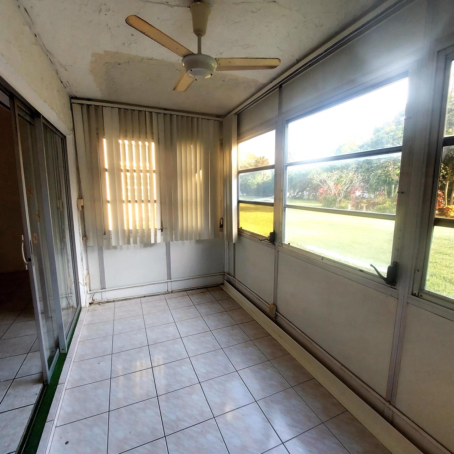 LAKESIDE VILLAGE CONDO 10 - Residential