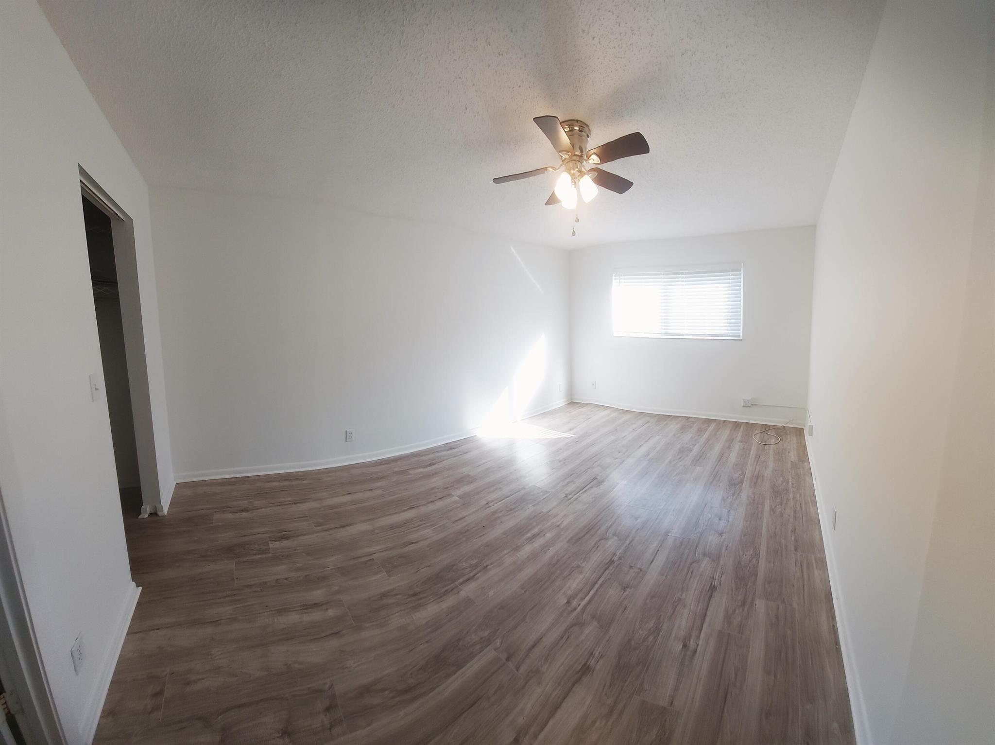 LAKESIDE VILLAGE CONDO 10 - Residential