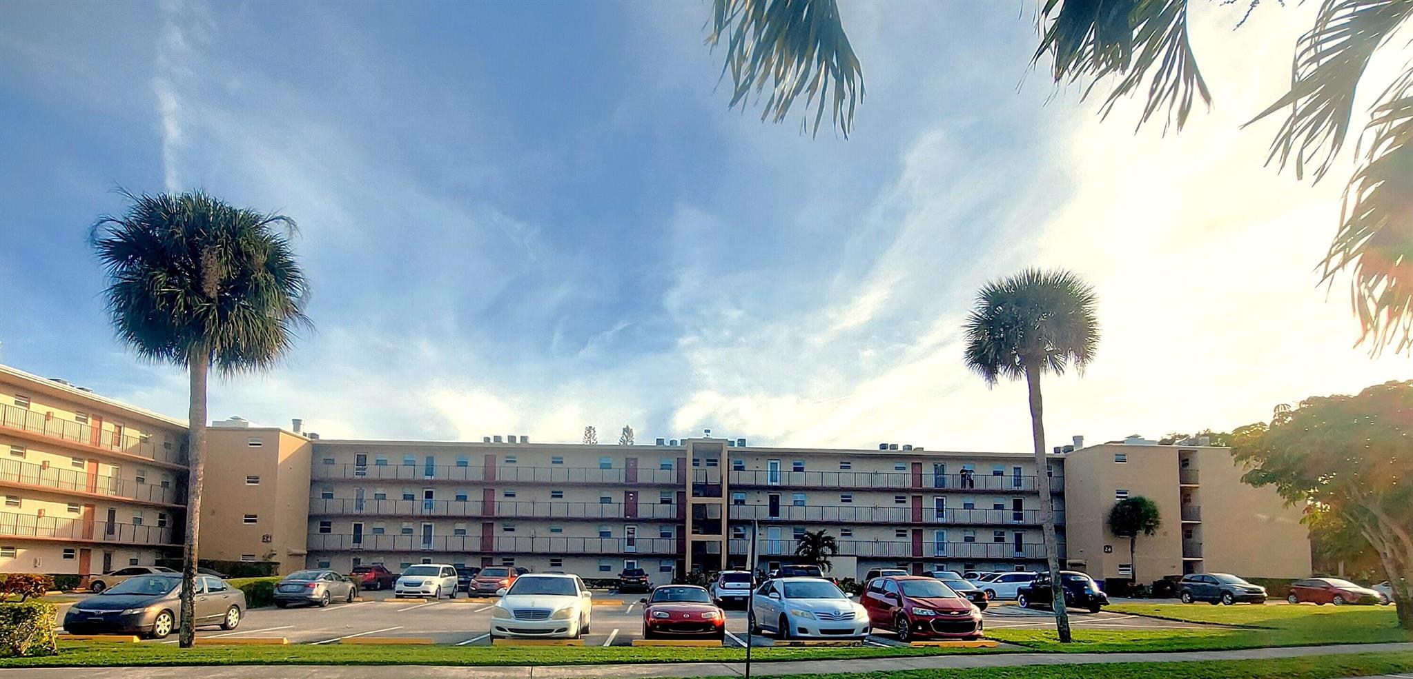 225 Bonnie Boulevard 106, Palm Springs, FL, 33461/$70,000 1 225 Bonnie Boulevard 106